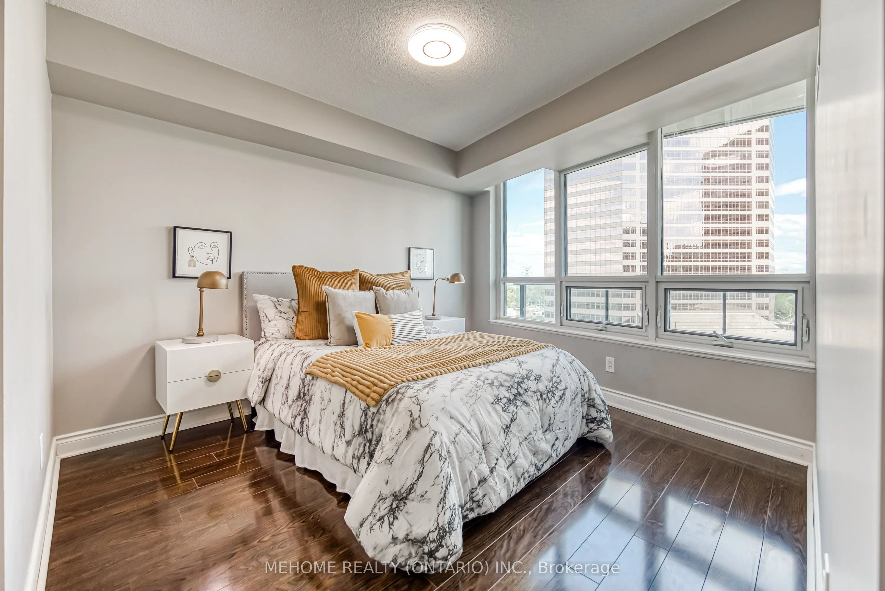 25 Greenview Avenue, #1025