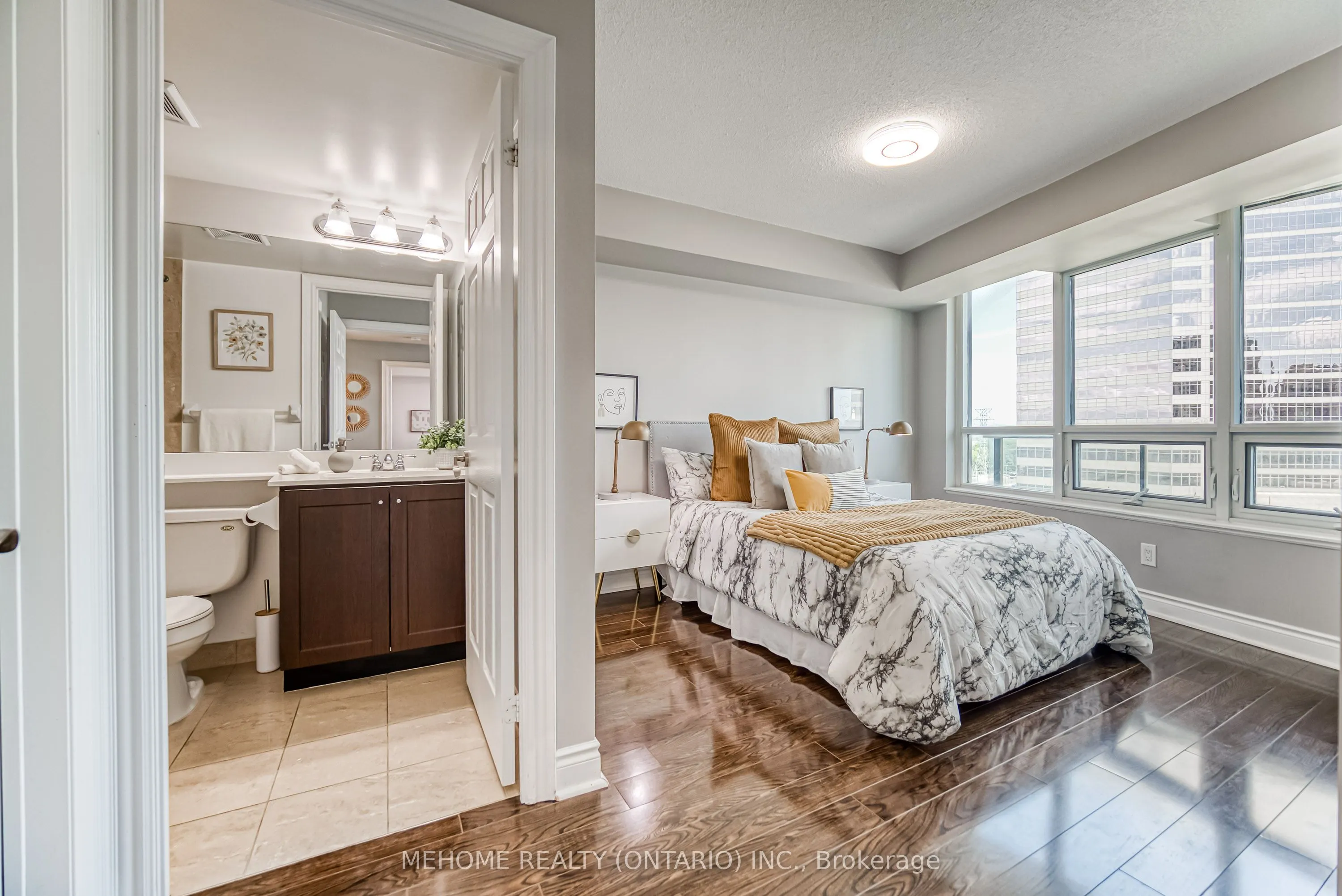 25 Greenview Avenue, #1025
