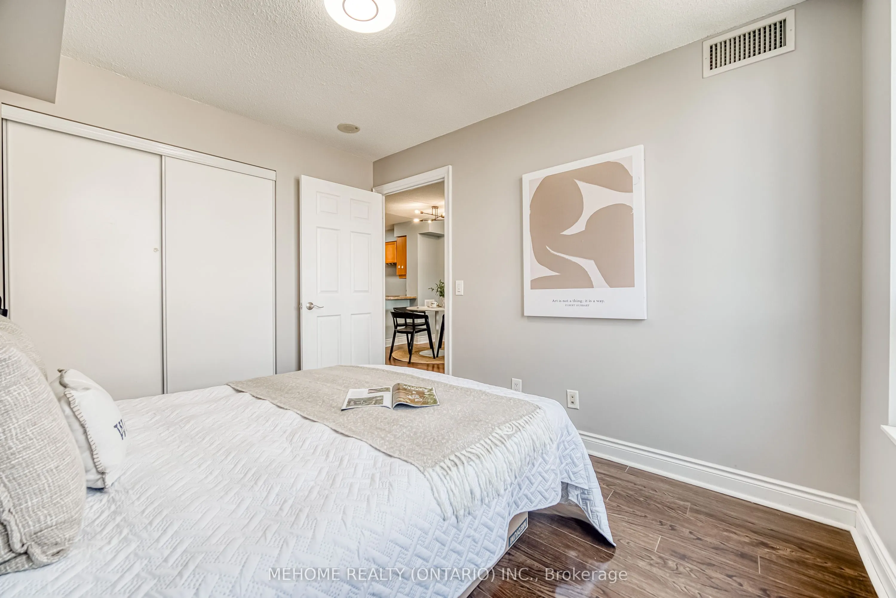 25 Greenview Avenue, #1025