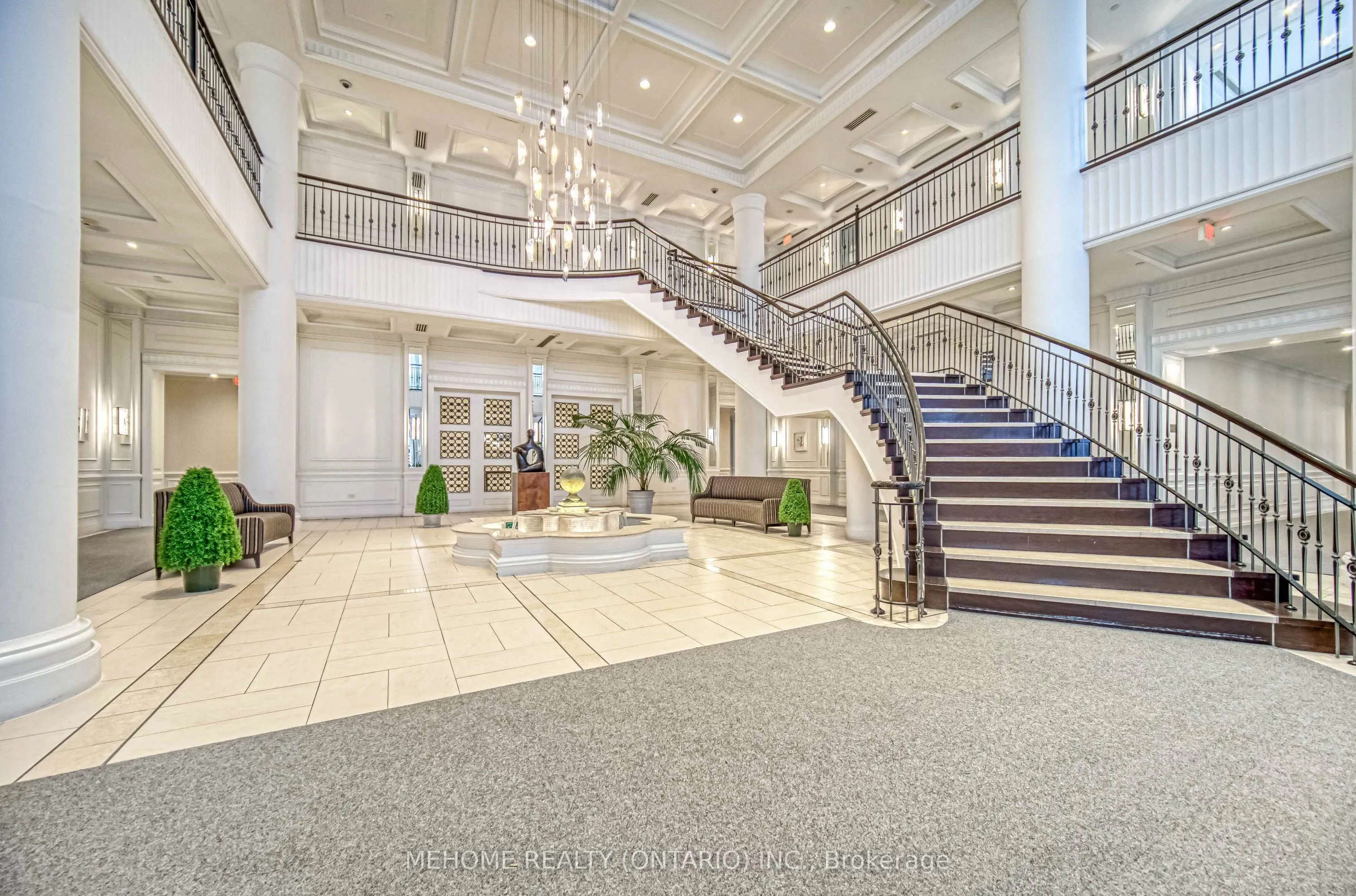 25 Greenview Avenue, #1025