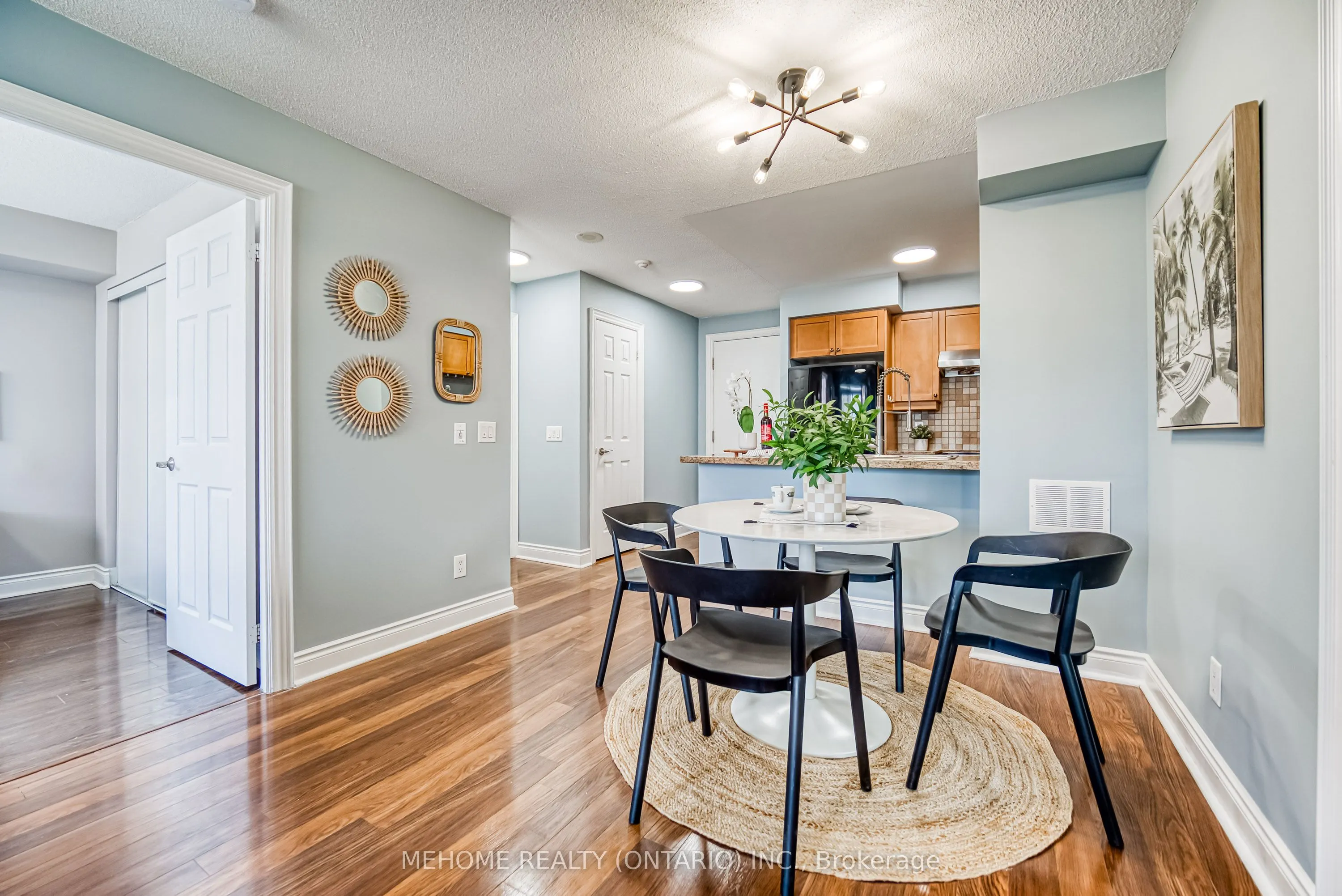 25 Greenview Avenue, #1025
