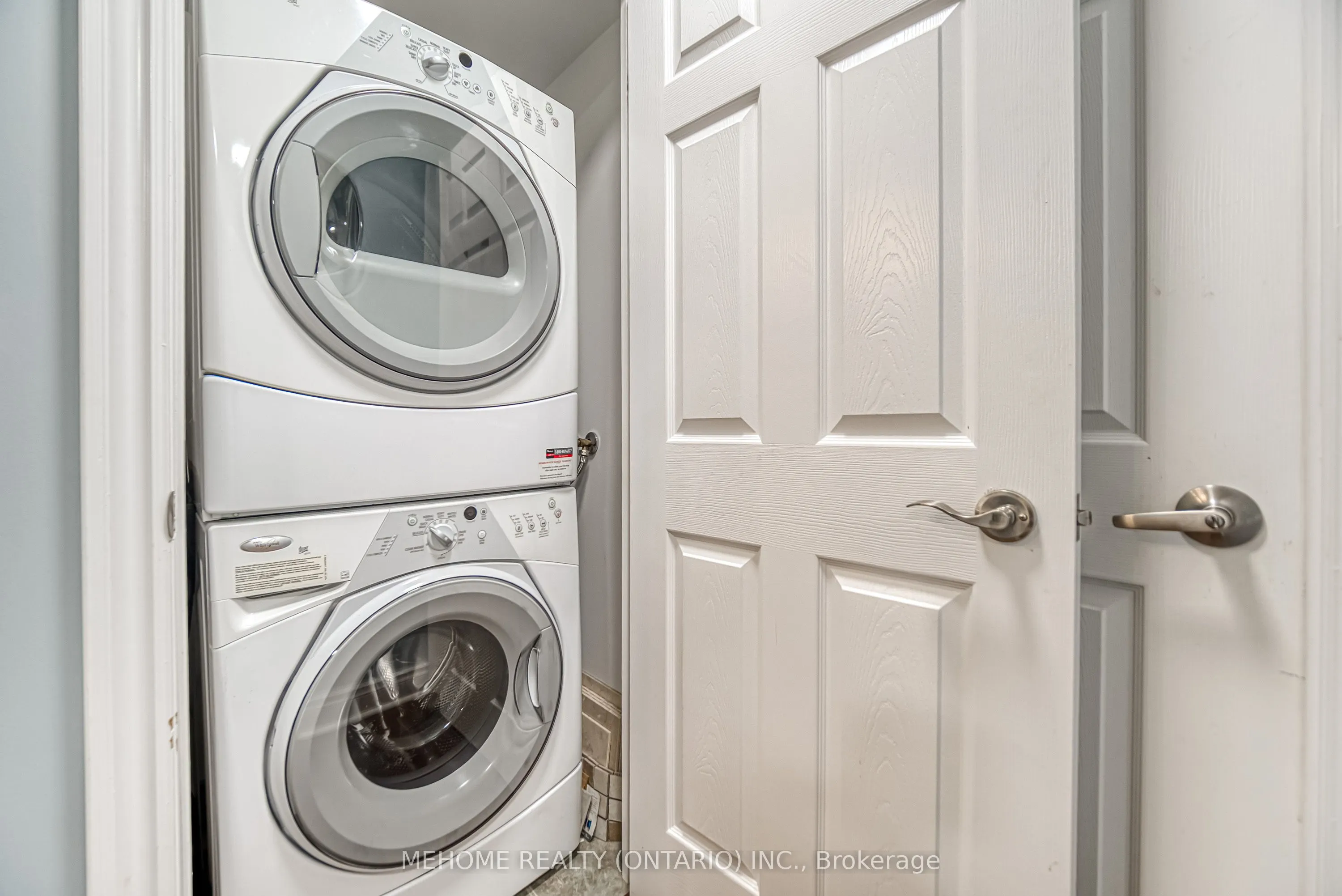 25 Greenview Avenue, #1025