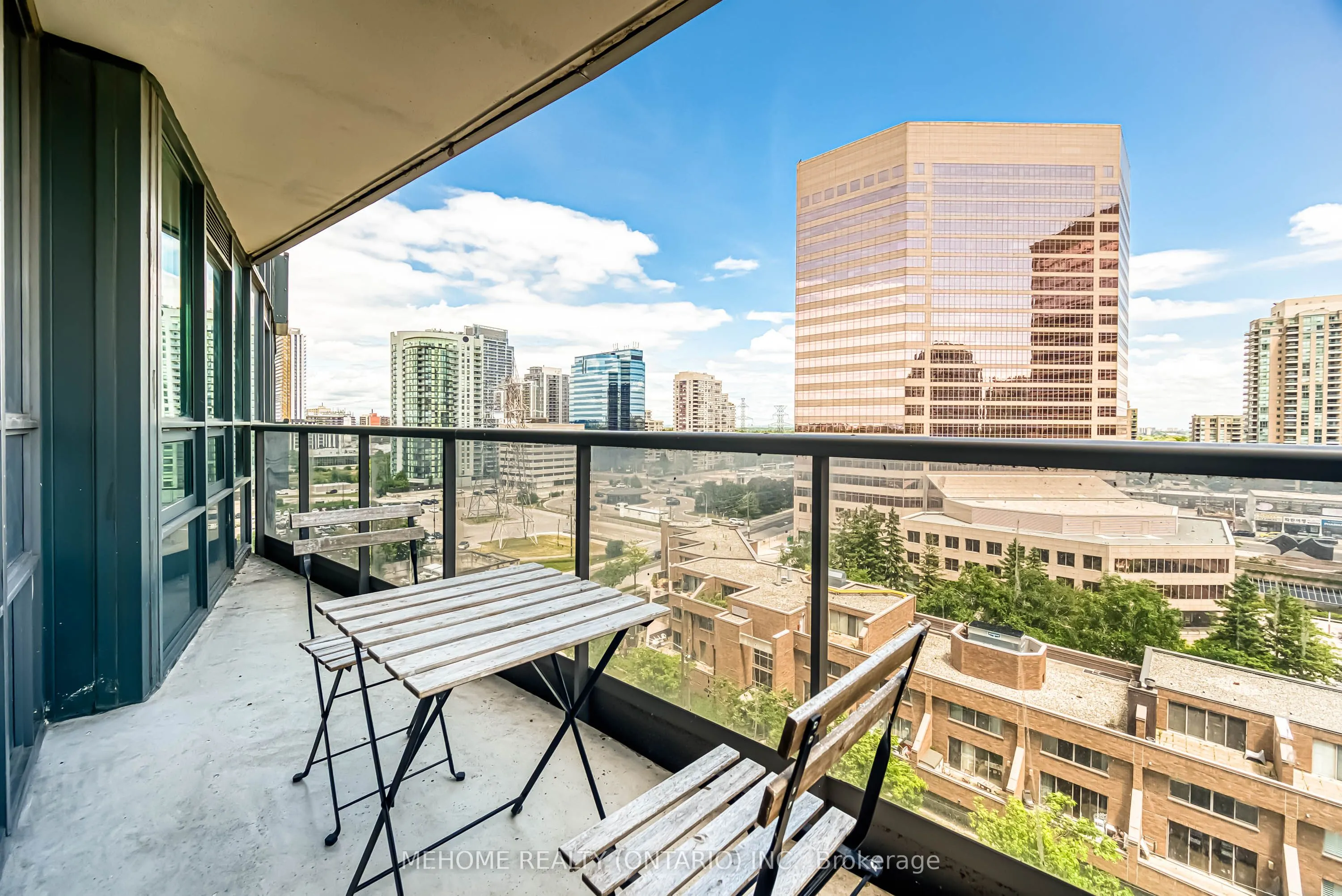 25 Greenview Avenue, #1025
