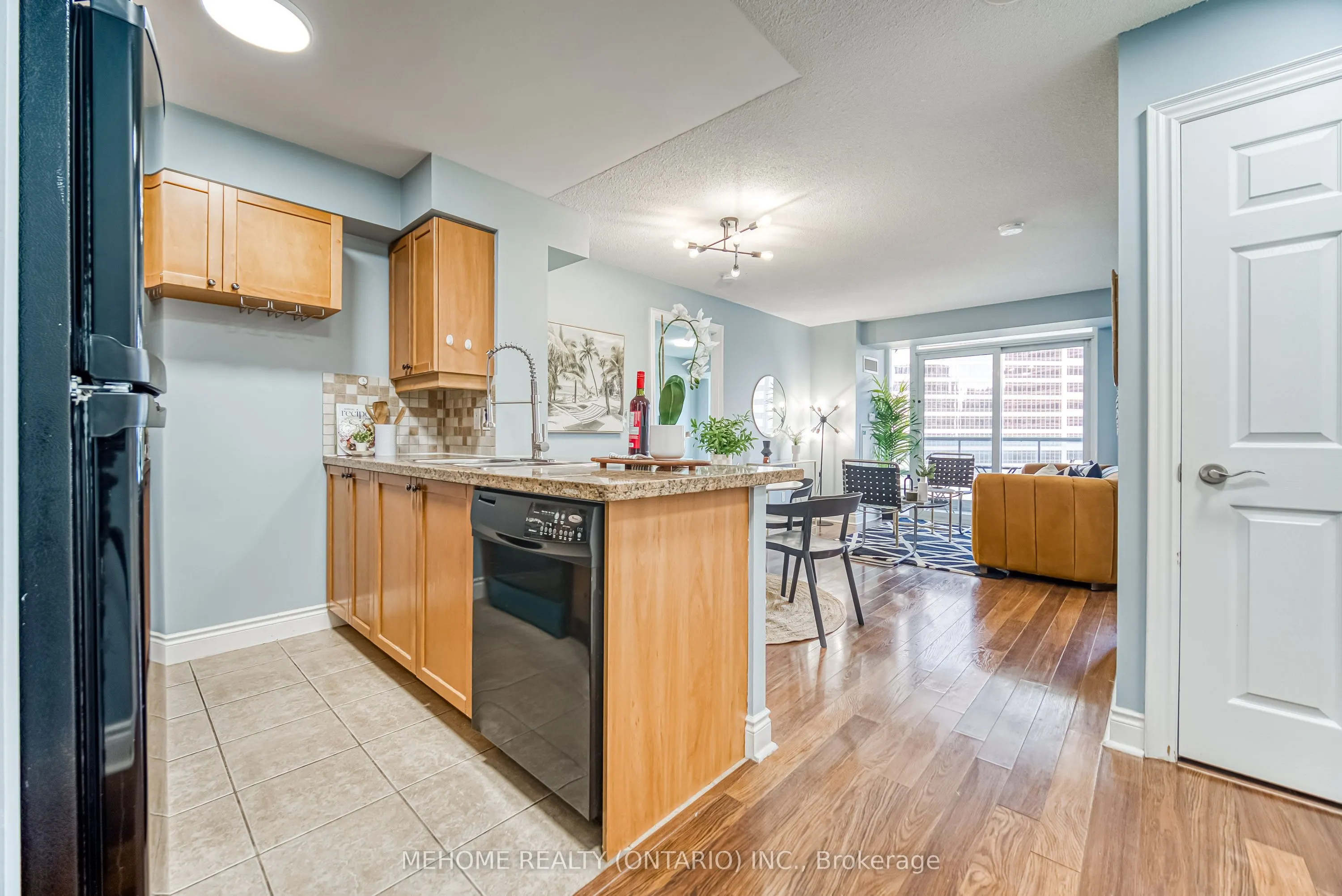 25 Greenview Avenue, #1025