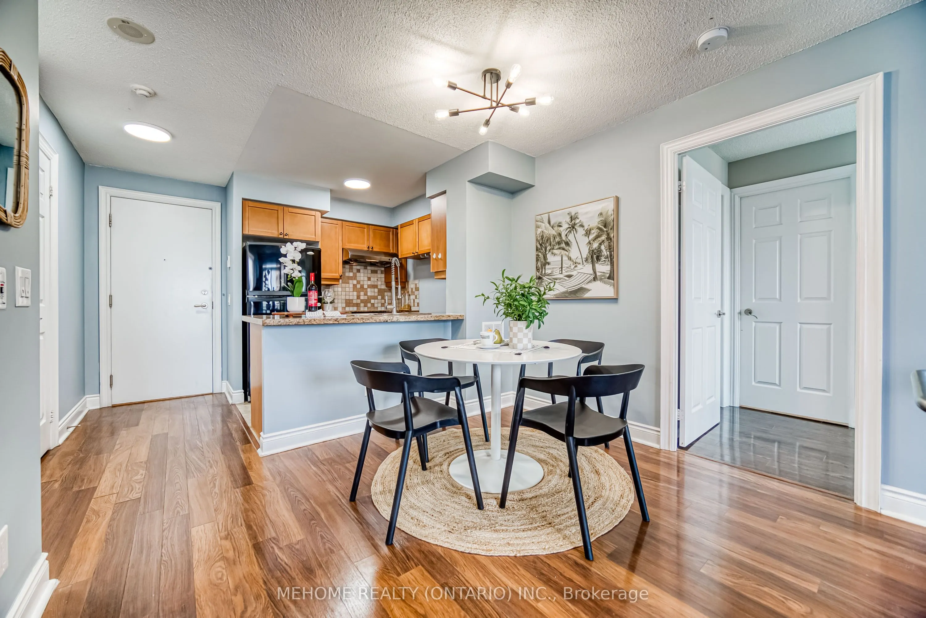 25 Greenview Avenue, #1025