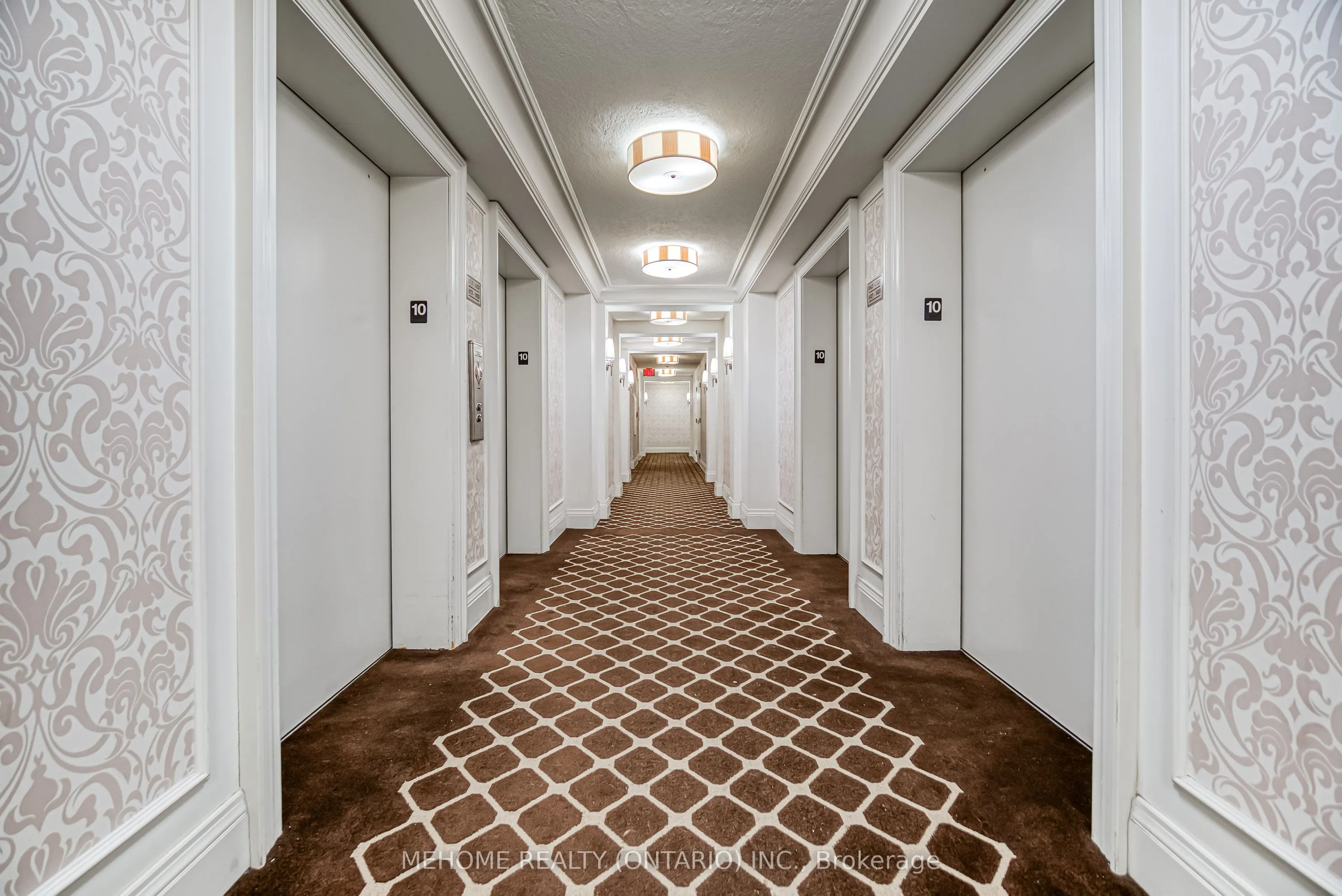 25 Greenview Avenue, #1025