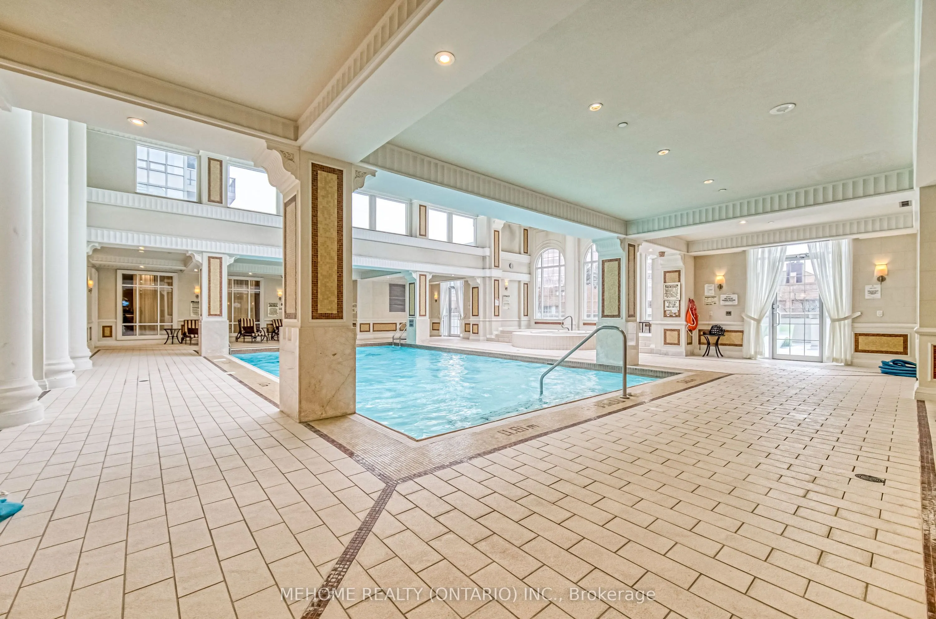 25 Greenview Avenue, #1025