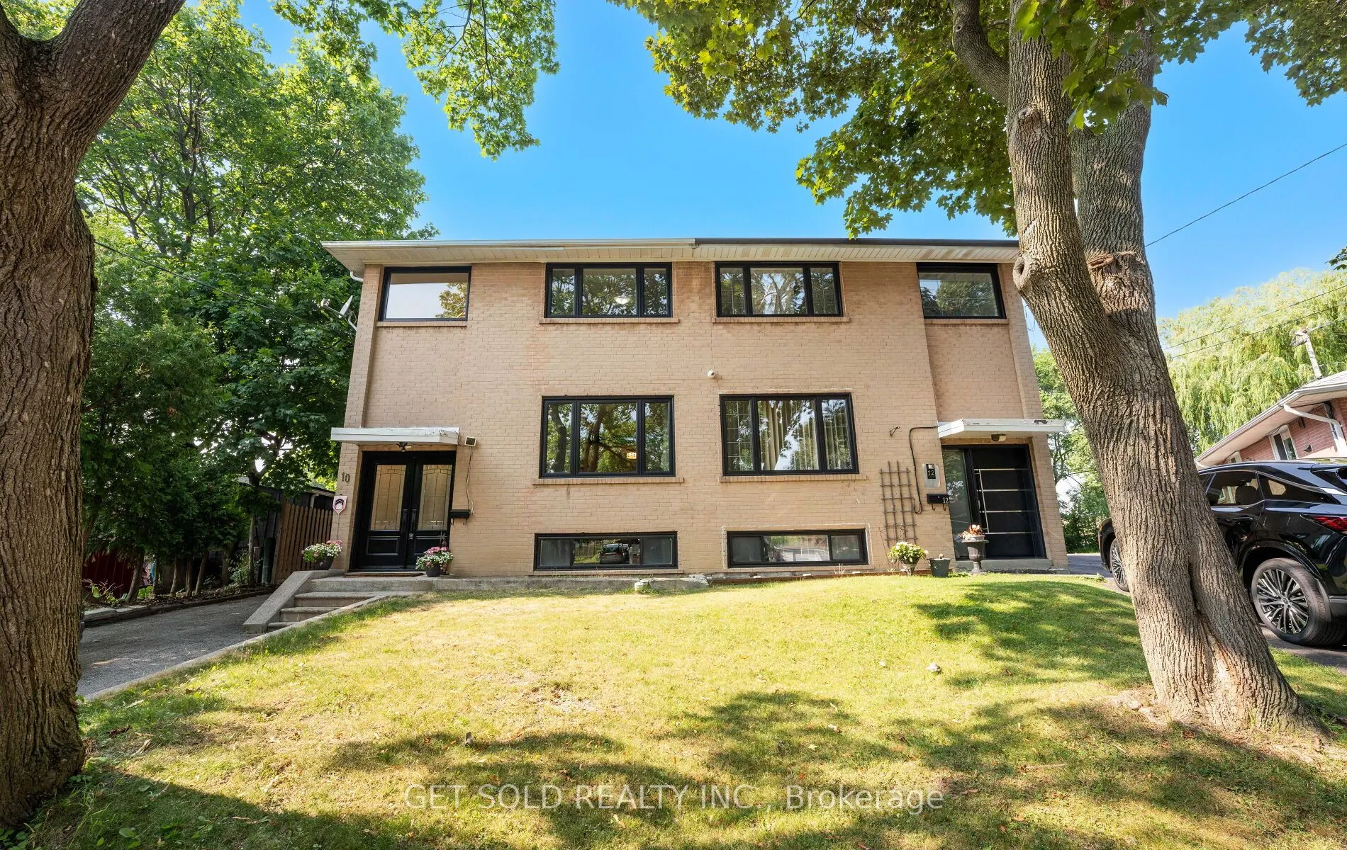 10 Dunboyne Court