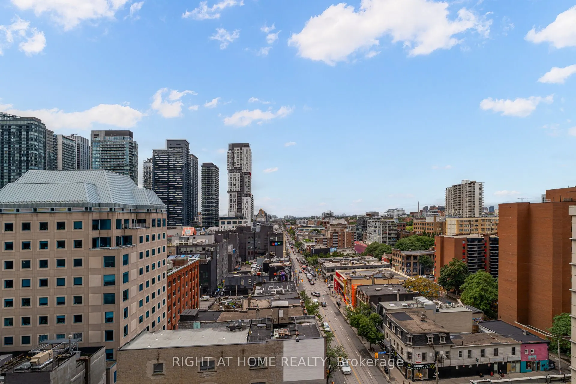 215 queen st west Street, #1105