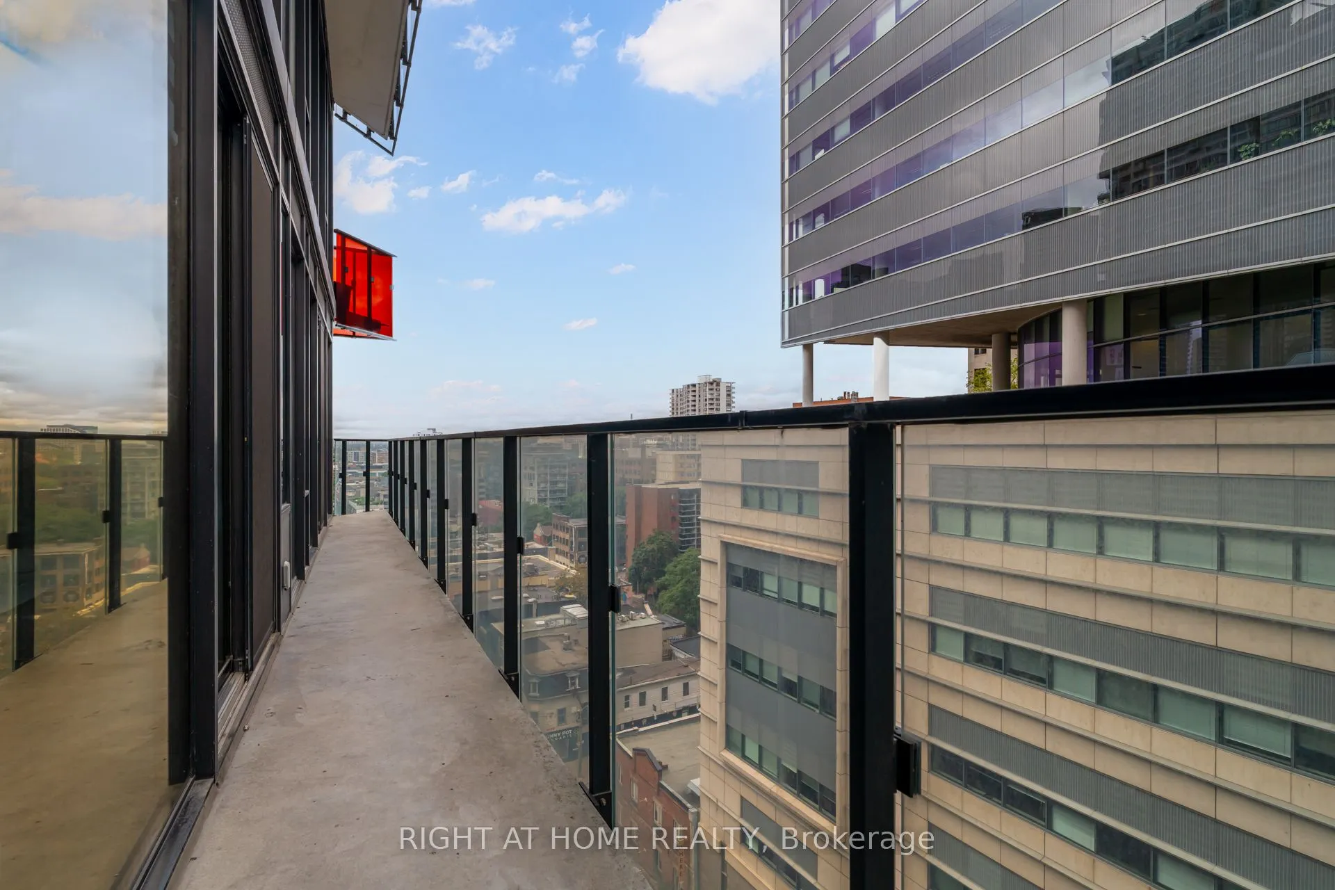 215 queen st west Street, #1105