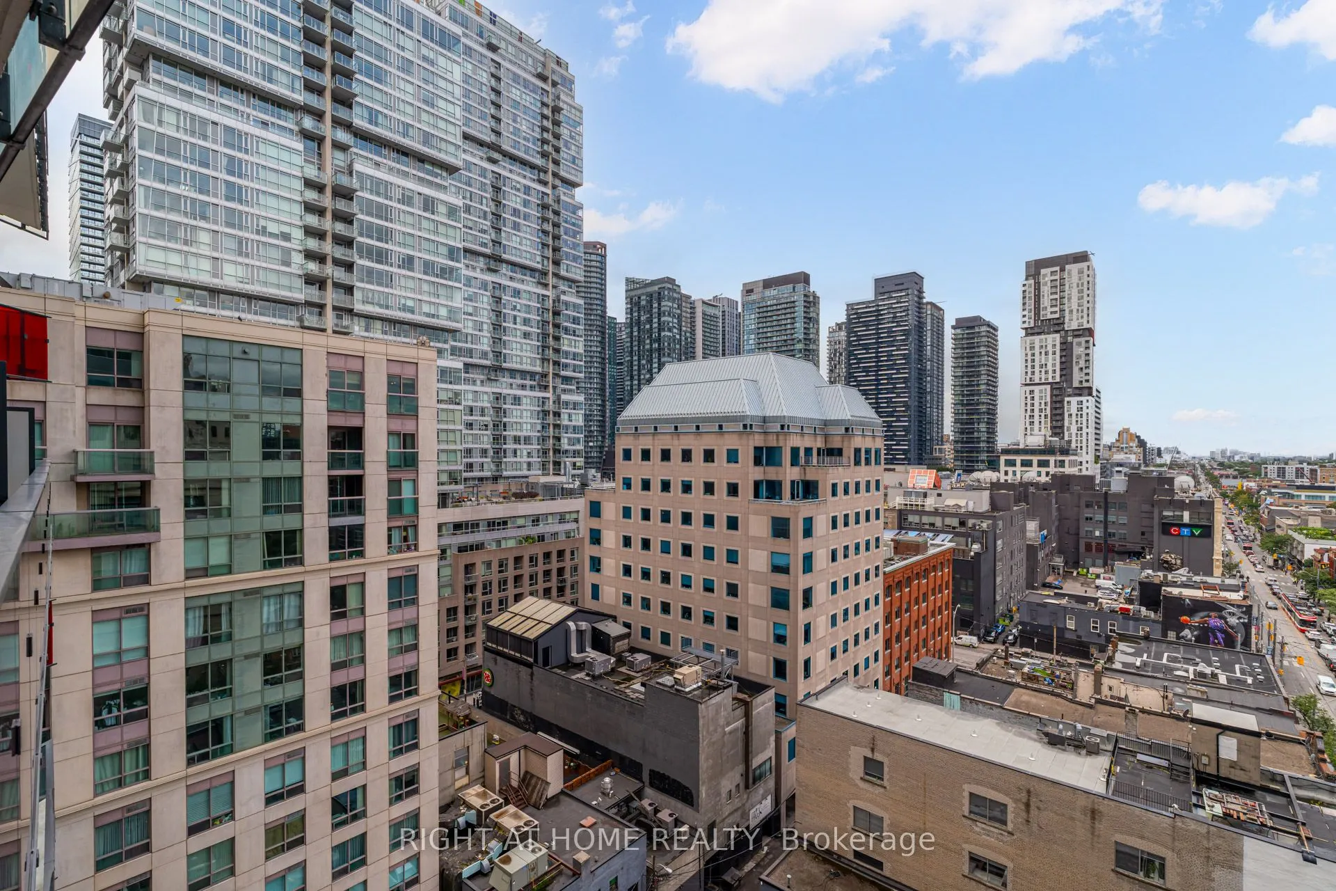 215 queen st west Street, #1105