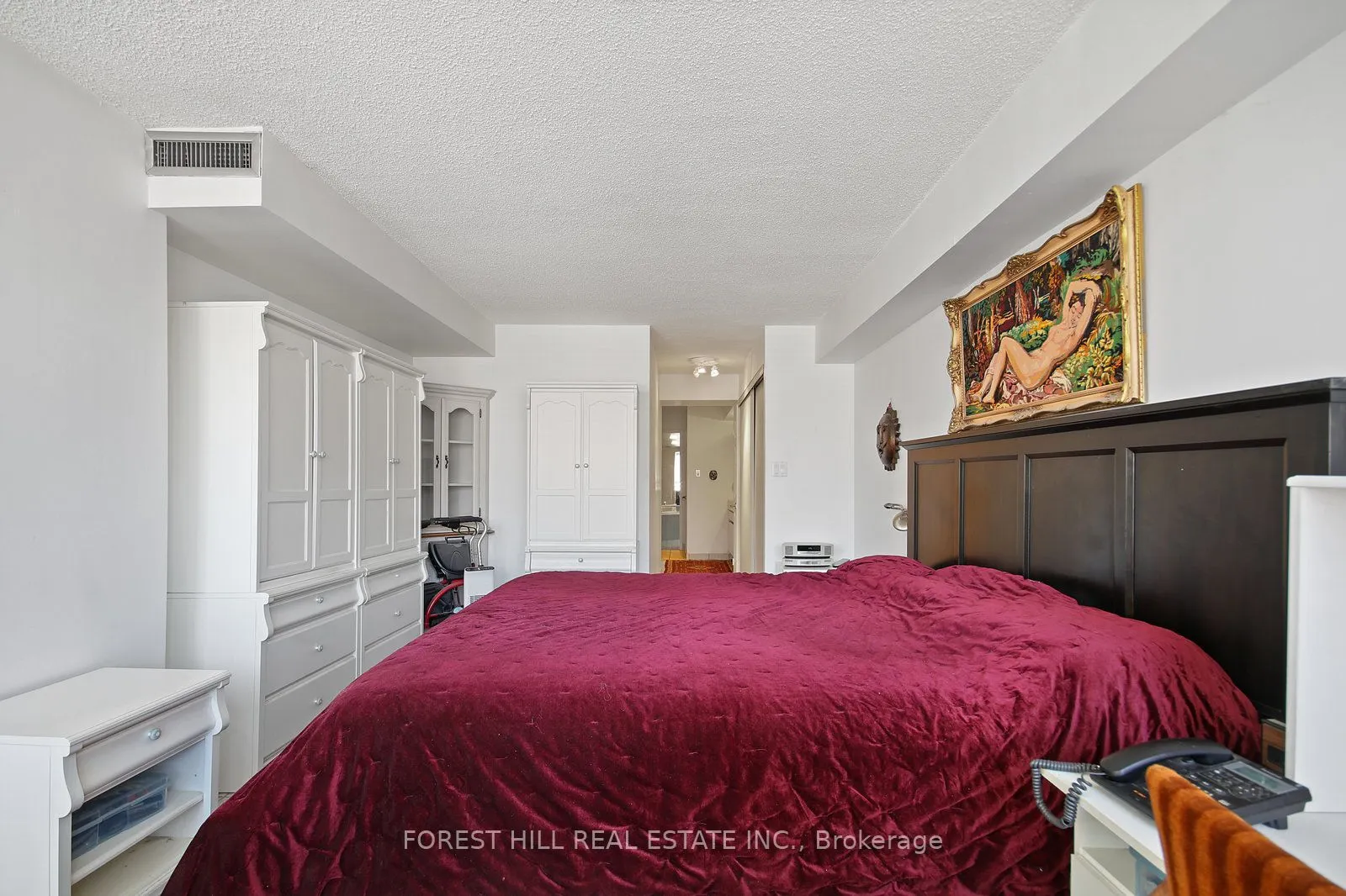 130 Carlton Street, #1101