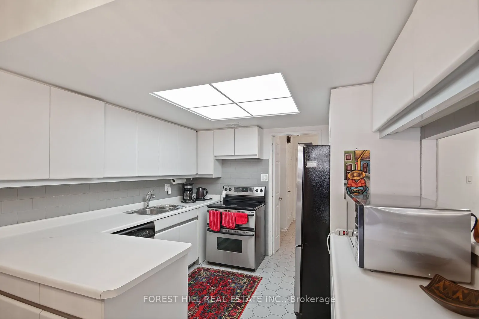 130 Carlton Street, #1101