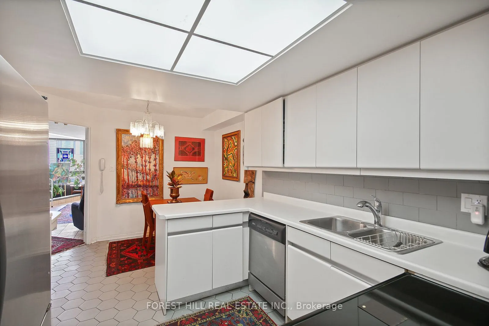 130 Carlton Street, #1101