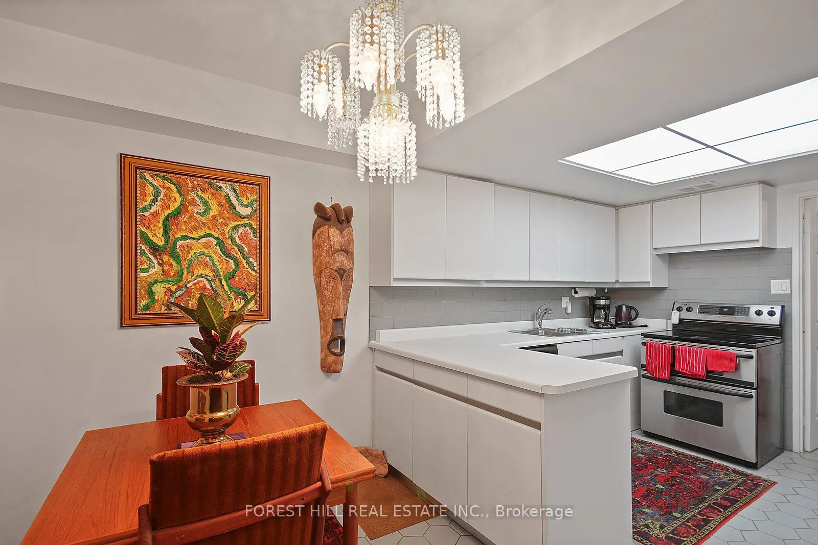 130 Carlton Street, #1101