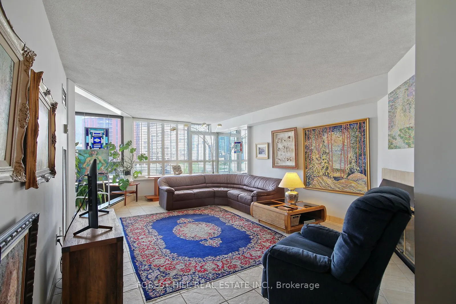 130 Carlton Street, #1101