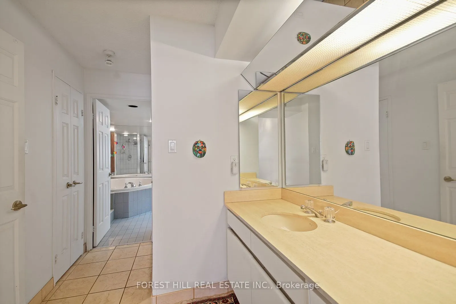 130 Carlton Street, #1101