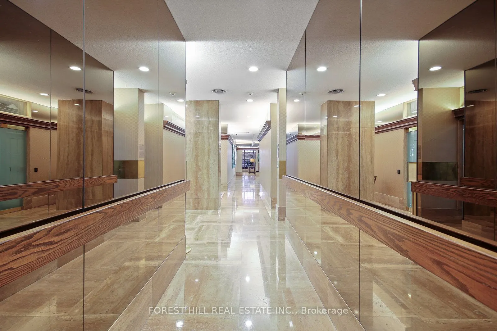 130 Carlton Street, #1101