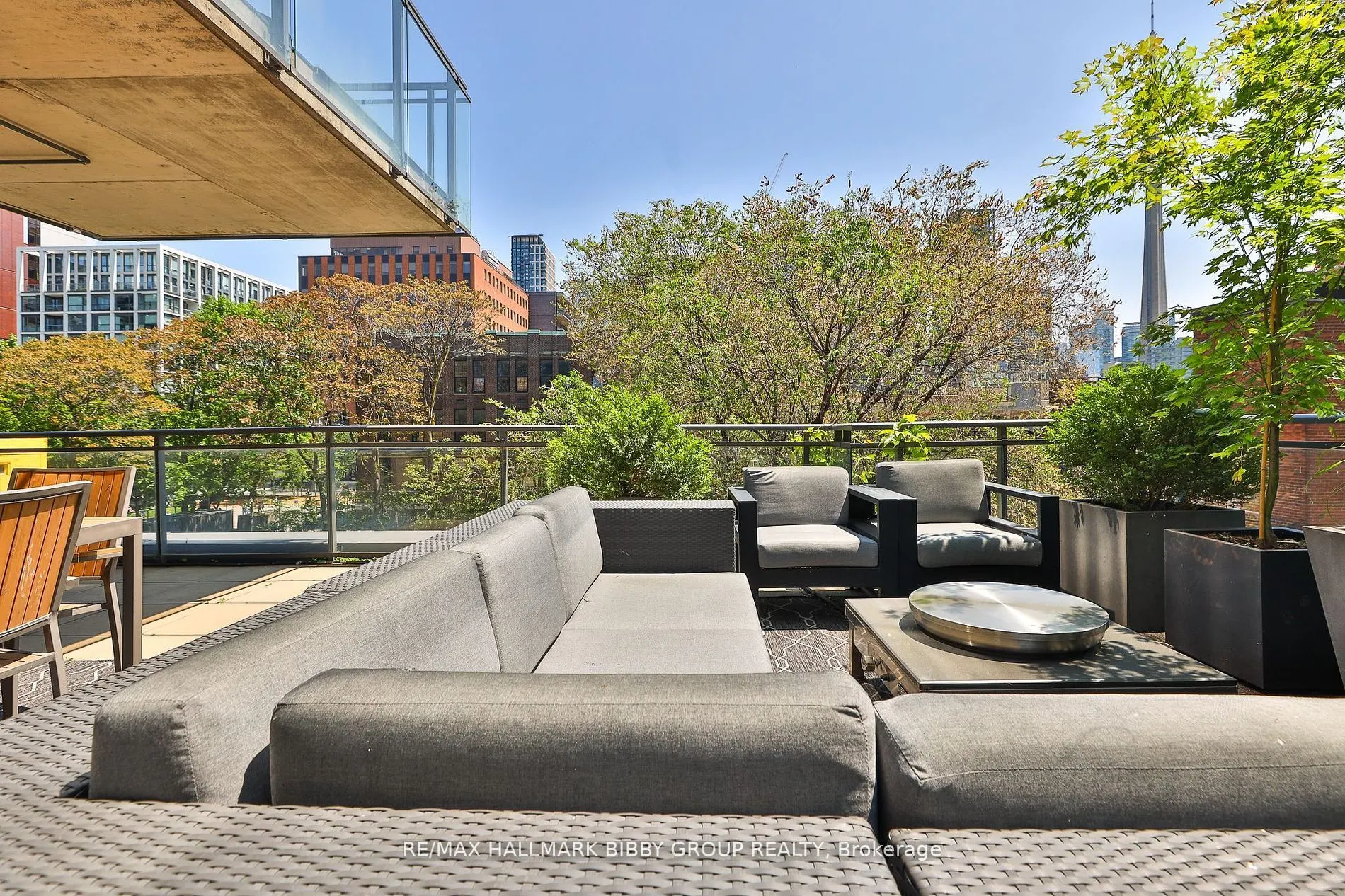 10 Morrison Street, #305