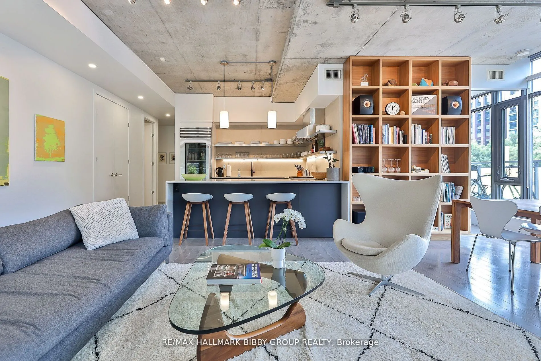 10 Morrison Street, #305