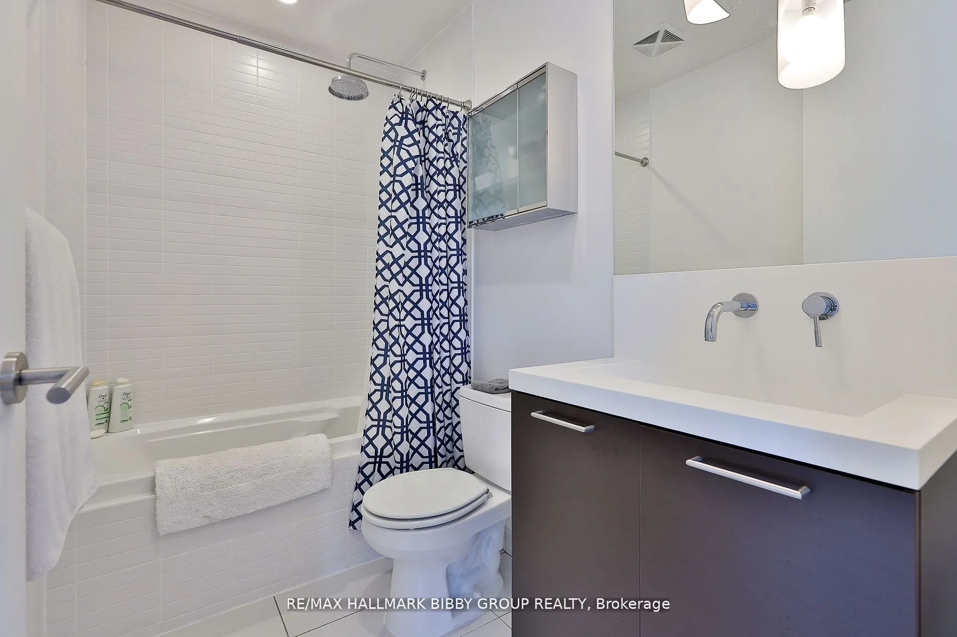 10 Morrison Street, #305