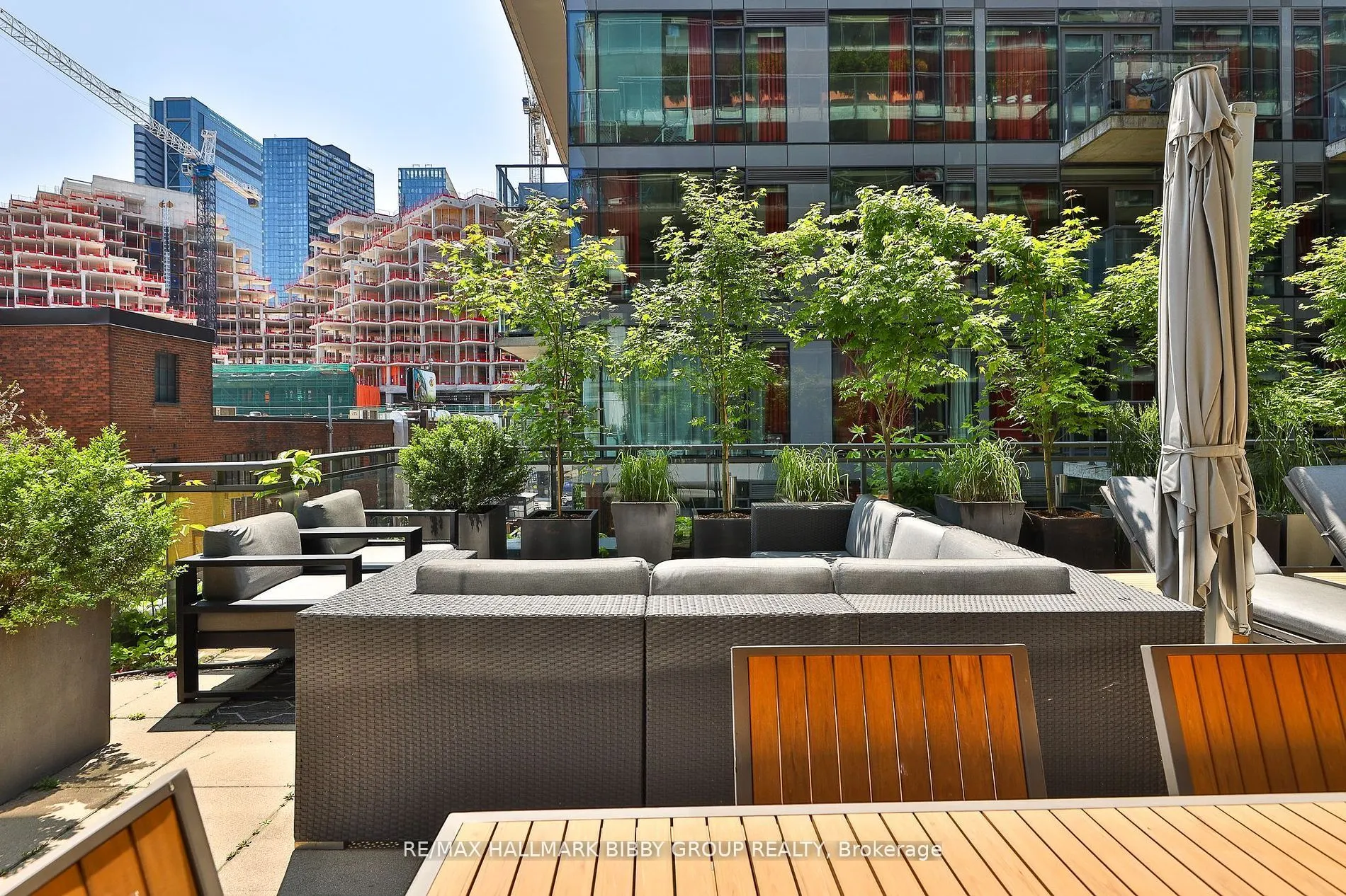10 Morrison Street, #305