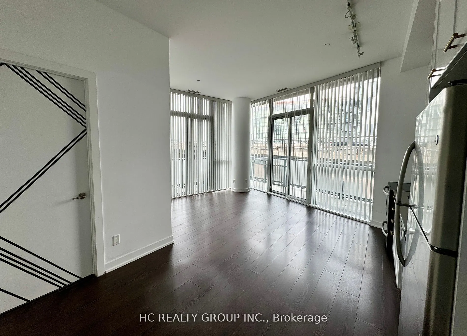 20 Bruyeres Mews, #601