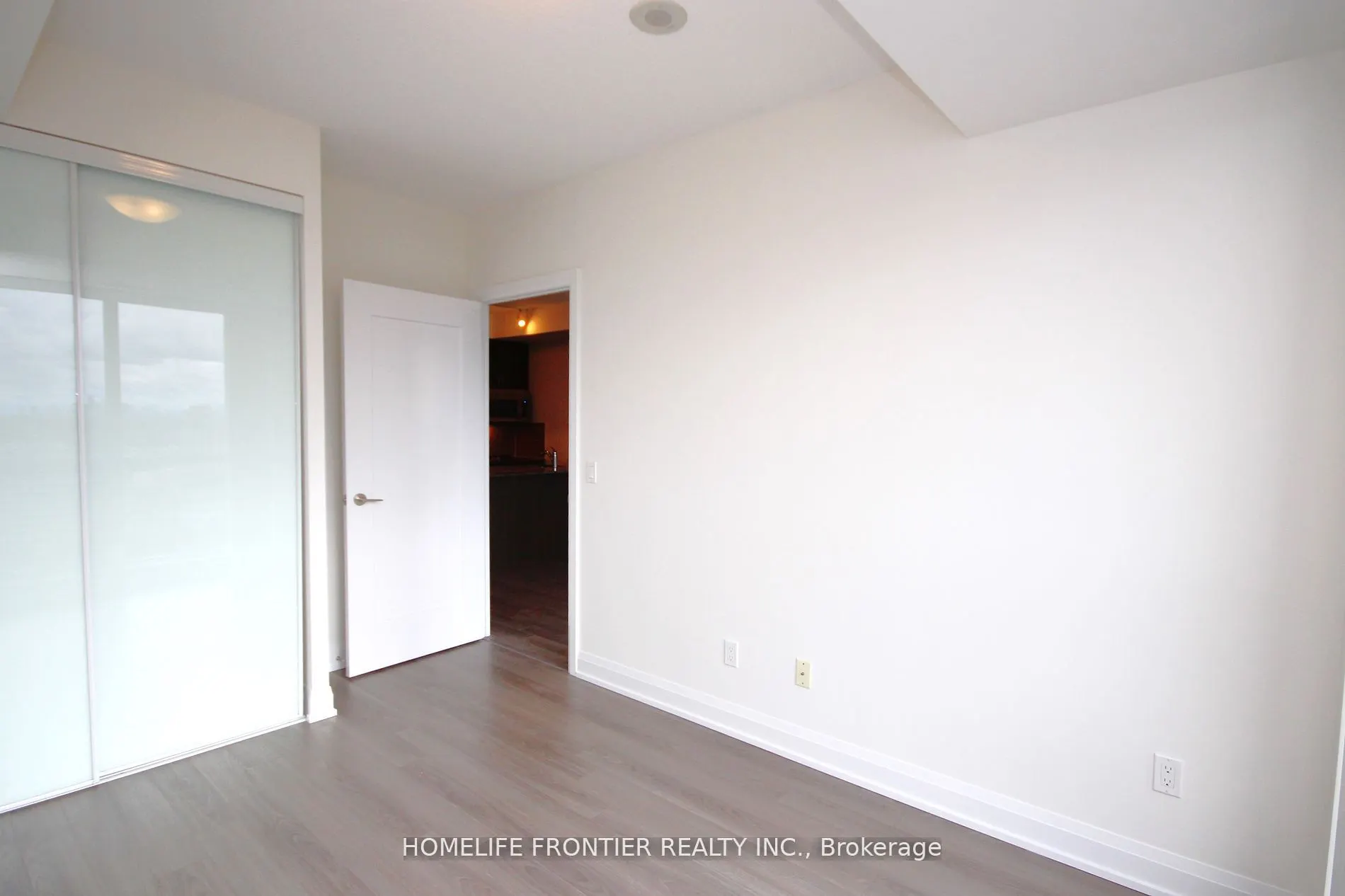 18 Graydon Hall Drive, #1902