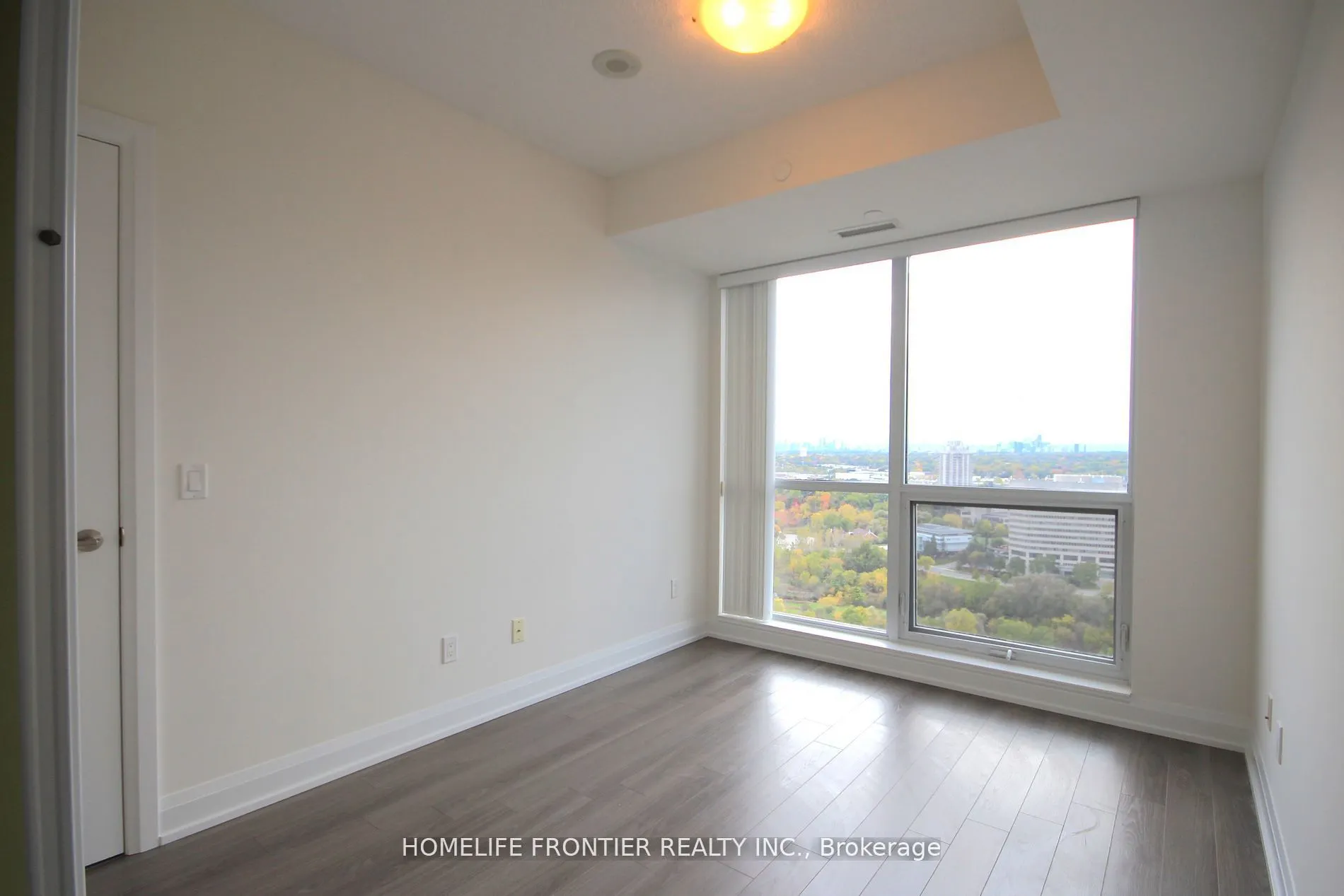 18 Graydon Hall Drive, #1902