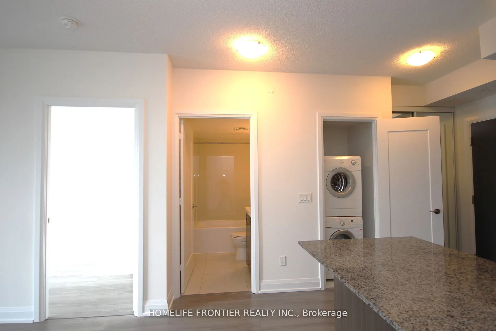 18 Graydon Hall Drive, #1902