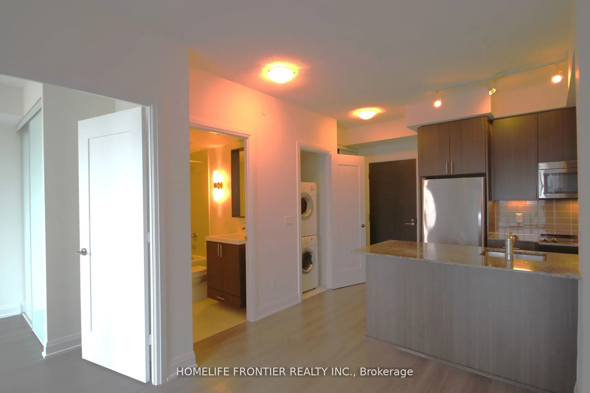 18 Graydon Hall Drive, #1902