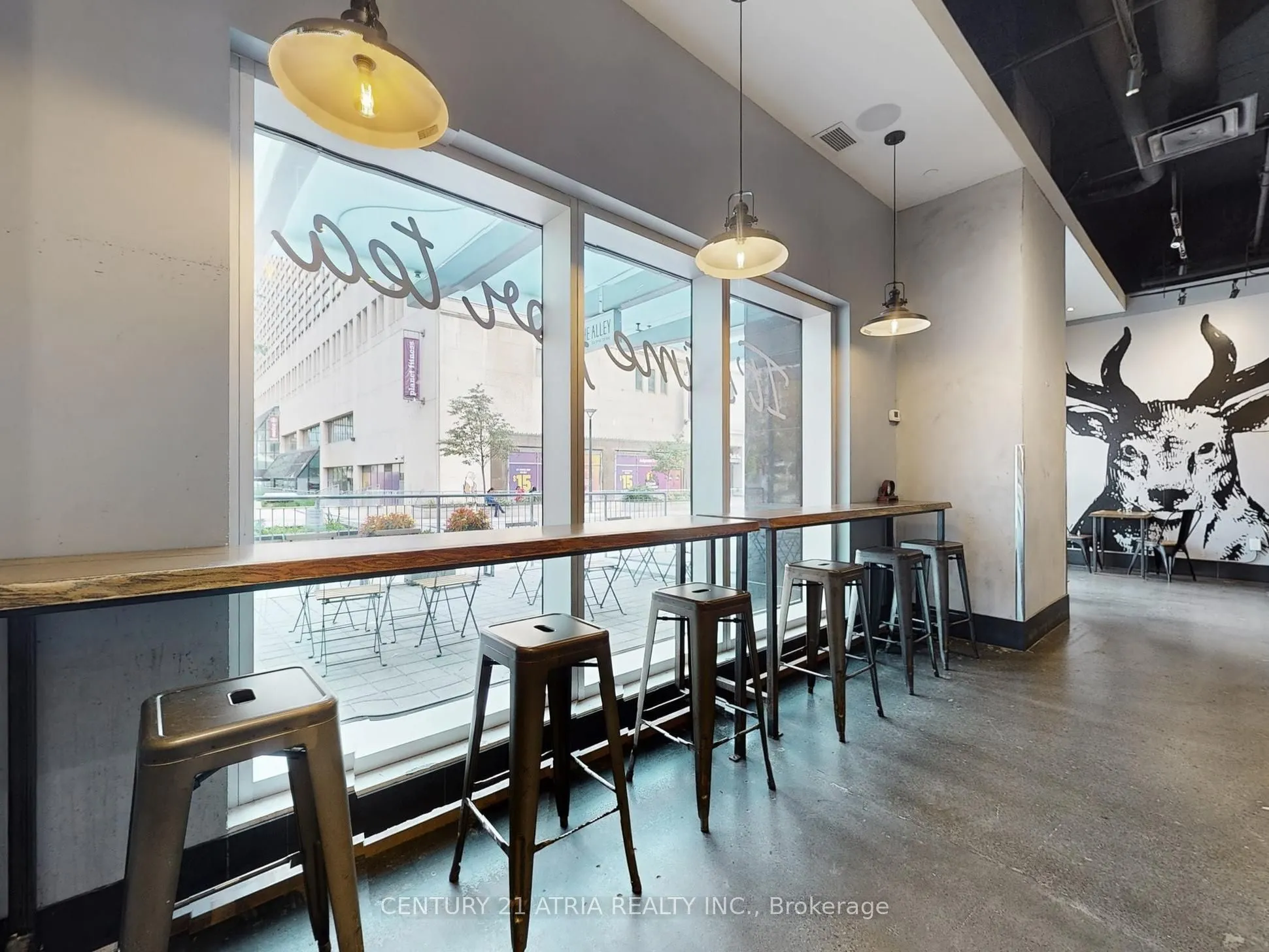 382 Yonge Street, #1
