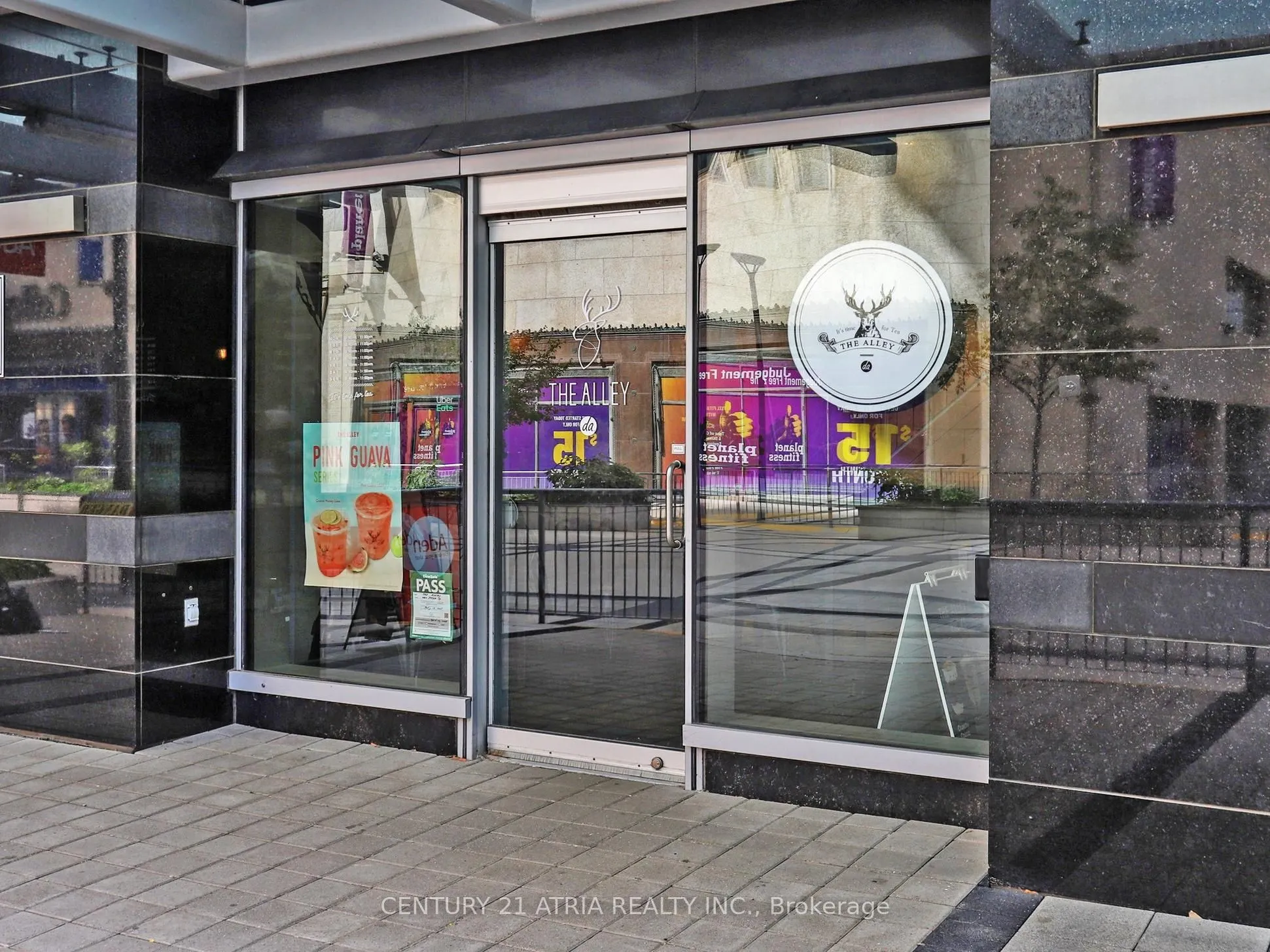 382 Yonge Street, #1