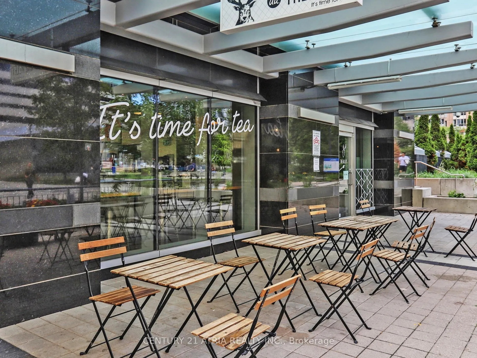 382 Yonge Street, #1