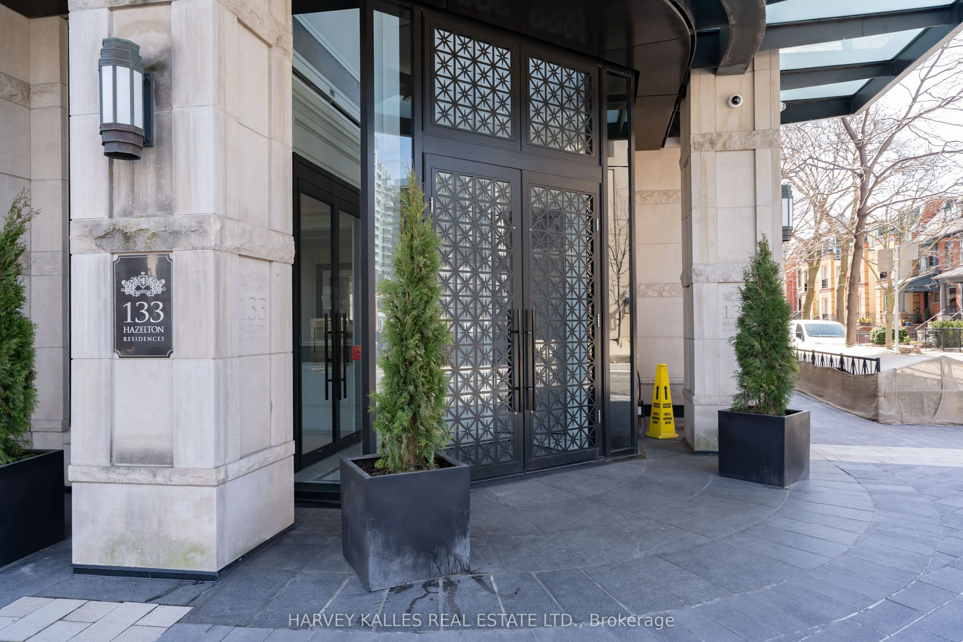 133 Hazelton Avenue, #306