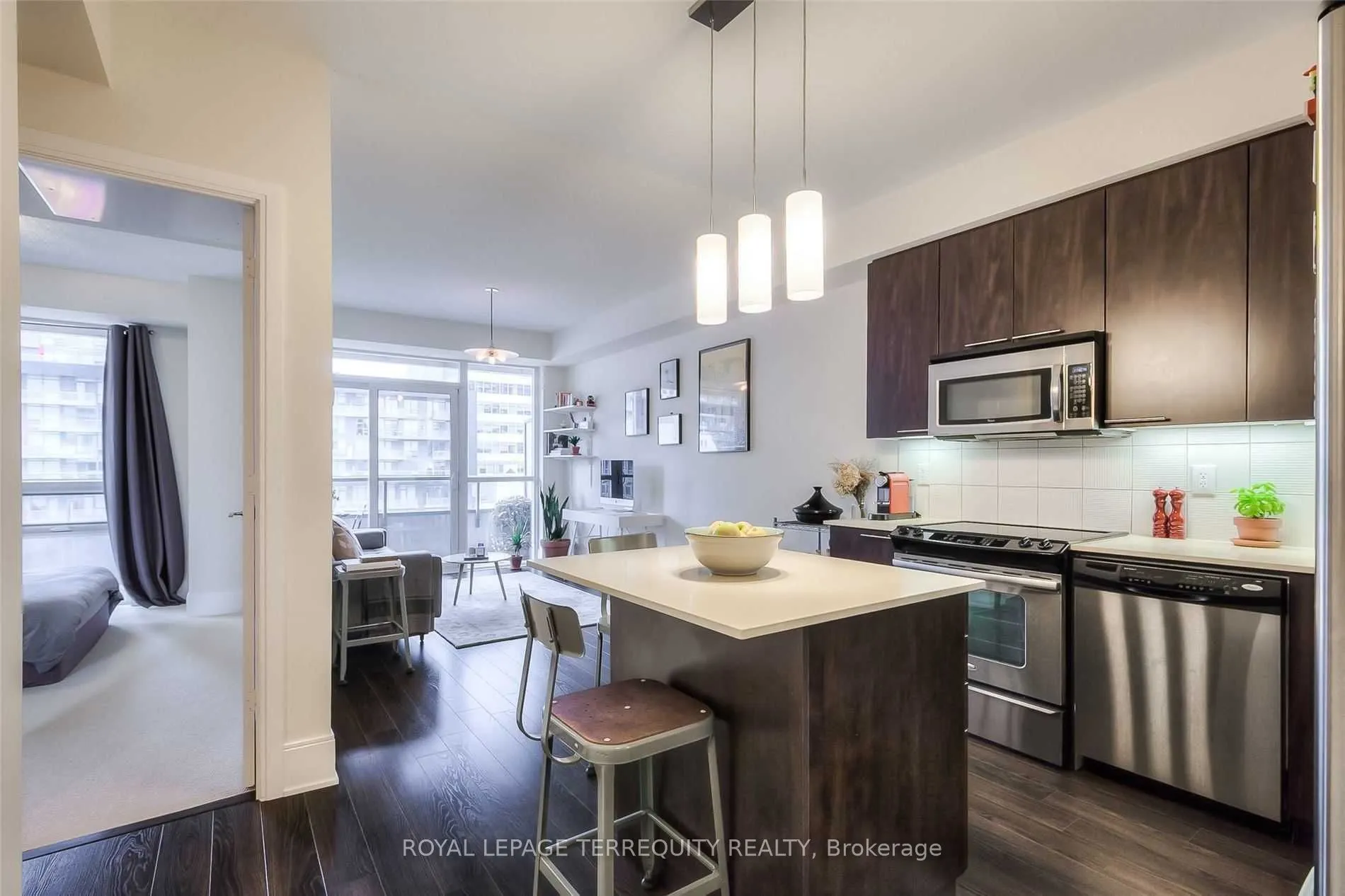 70 Roehampton Avenue, #317
