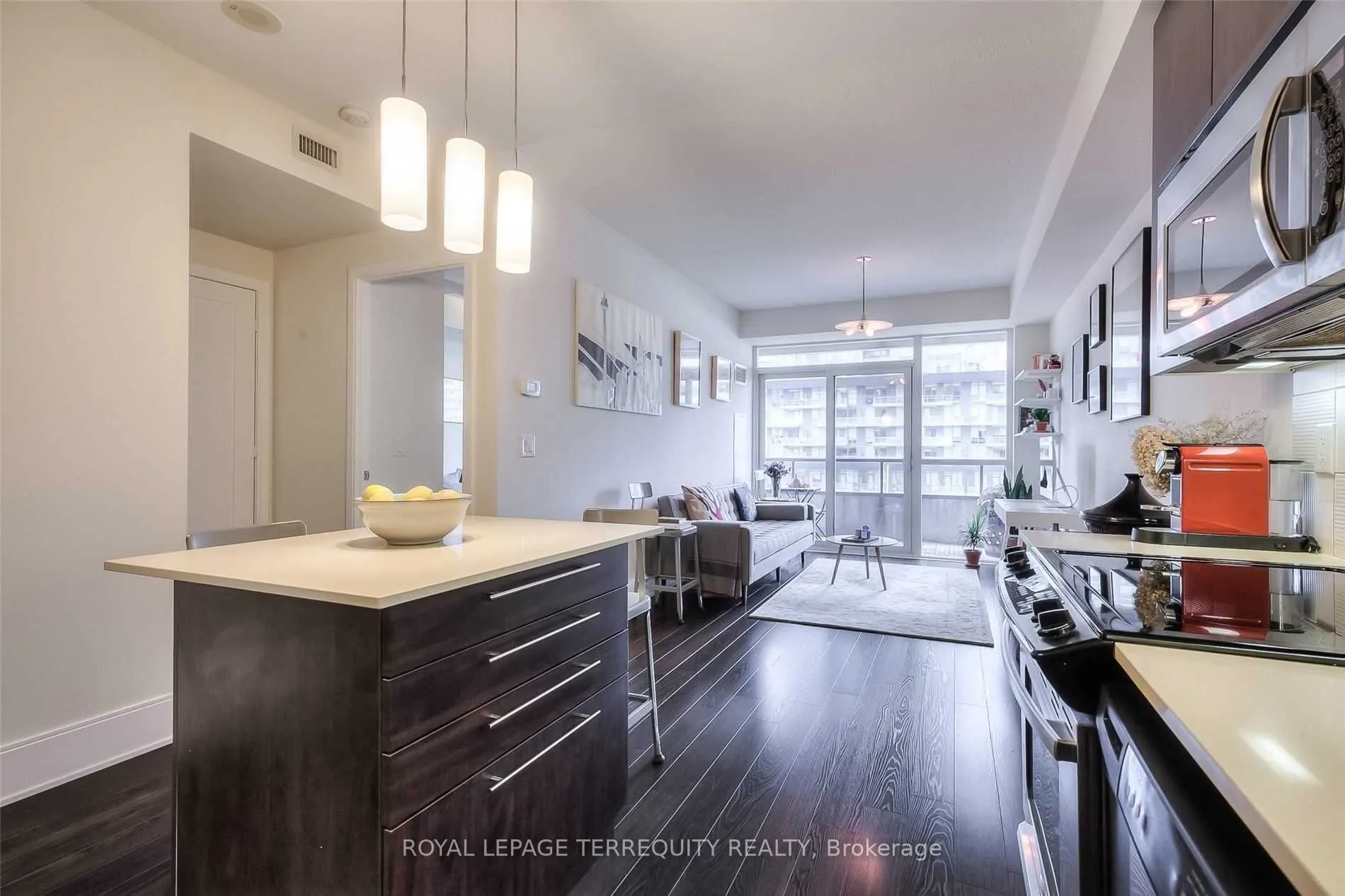 70 Roehampton Avenue, #317
