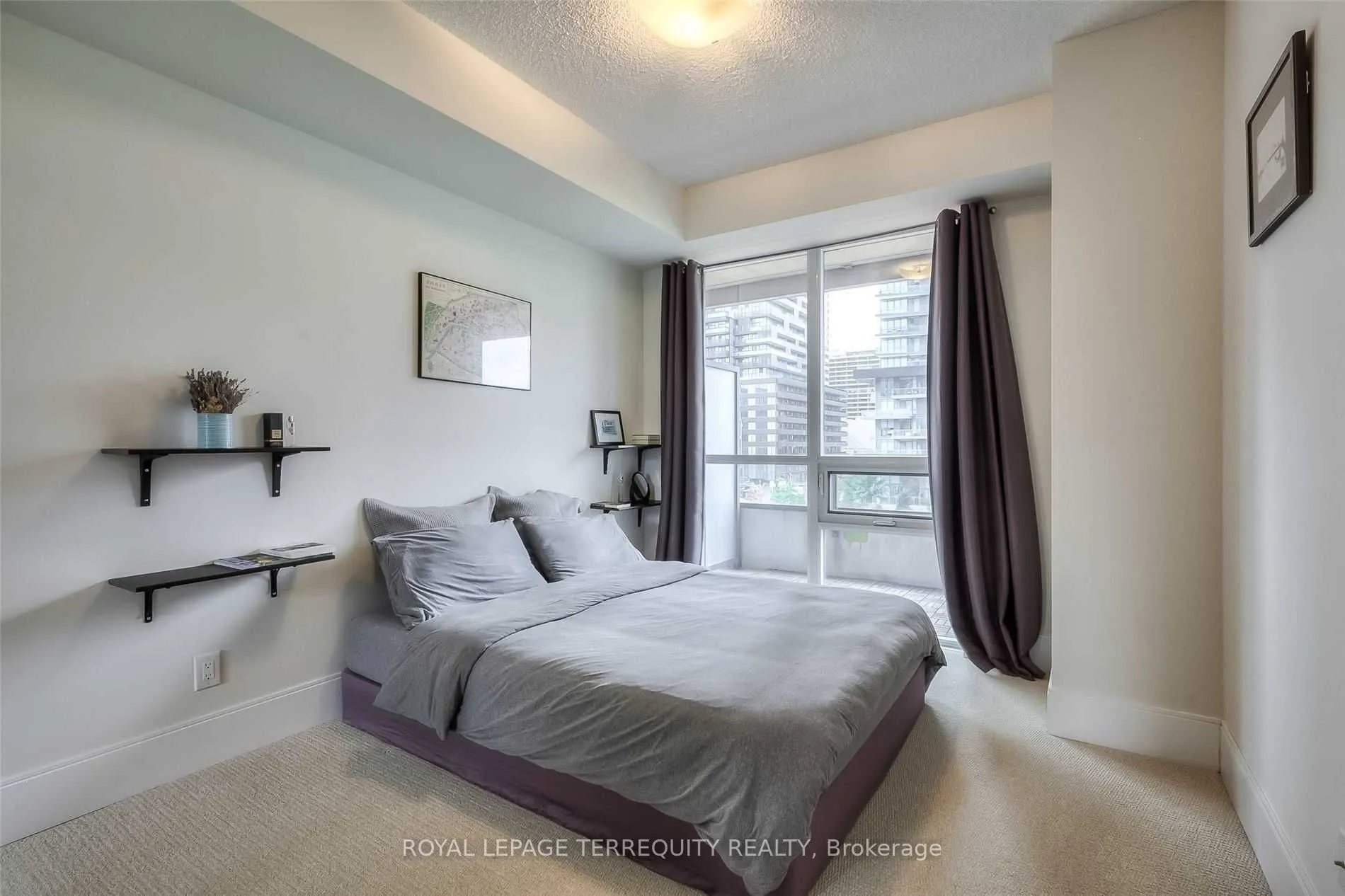 70 Roehampton Avenue, #317