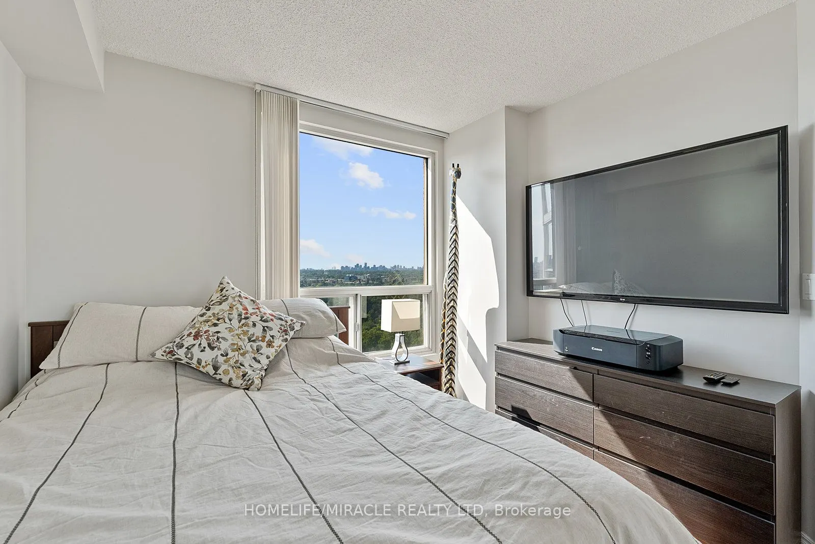 7 Concorde Place, #2009