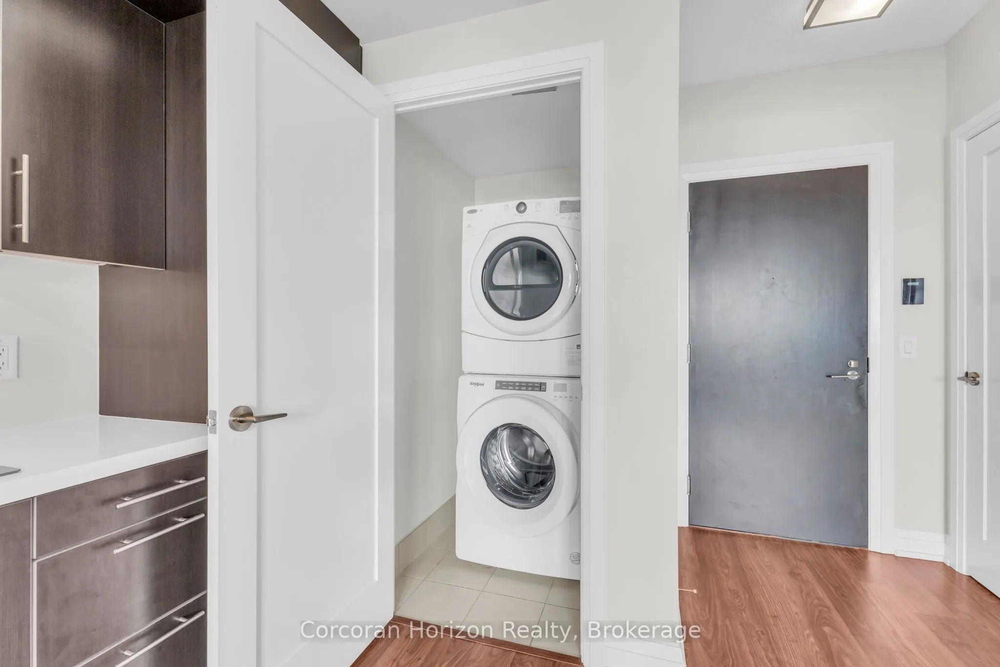 5 Sheppard Avenue E, #2819