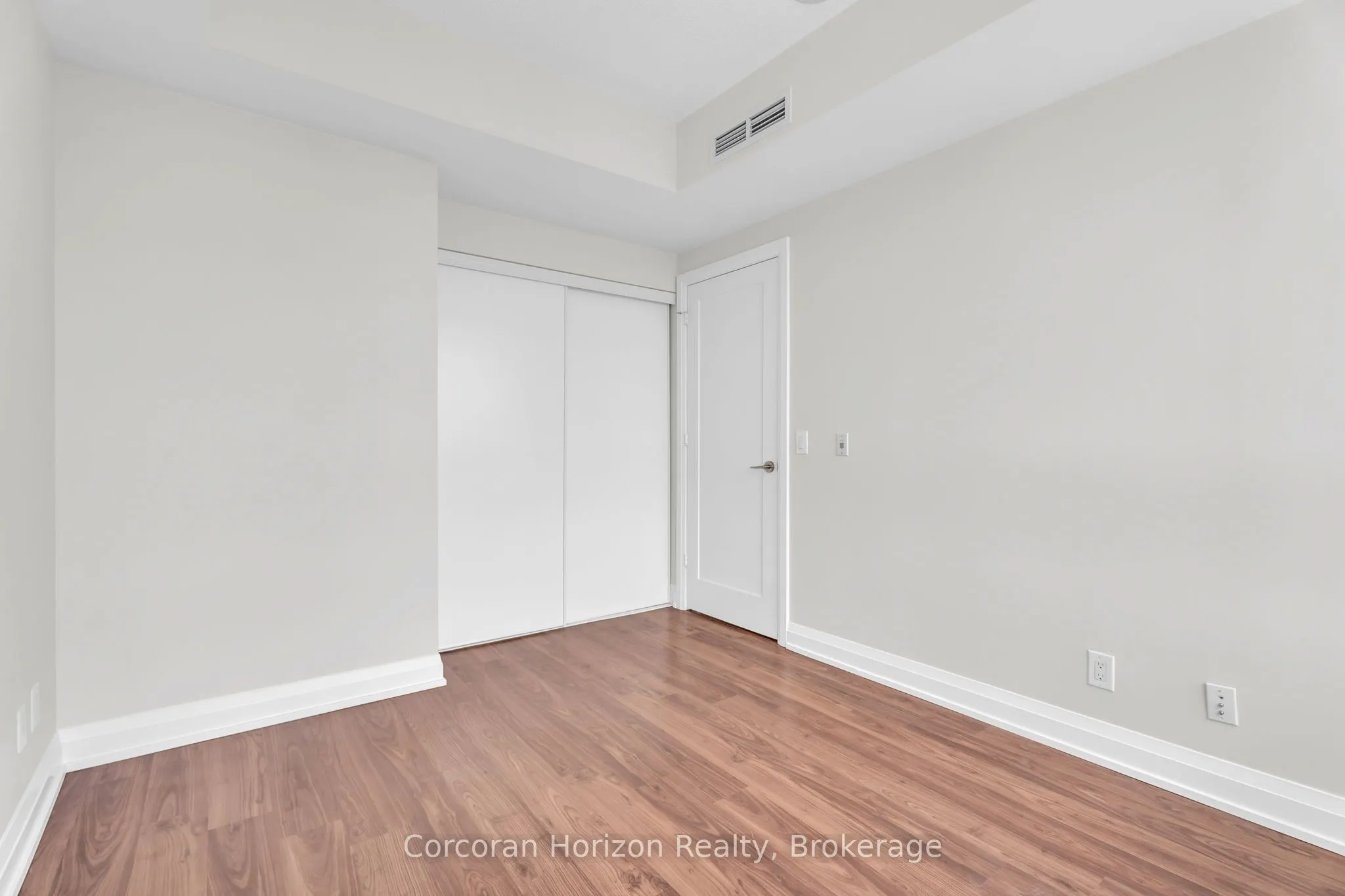 5 Sheppard Avenue E, #2819