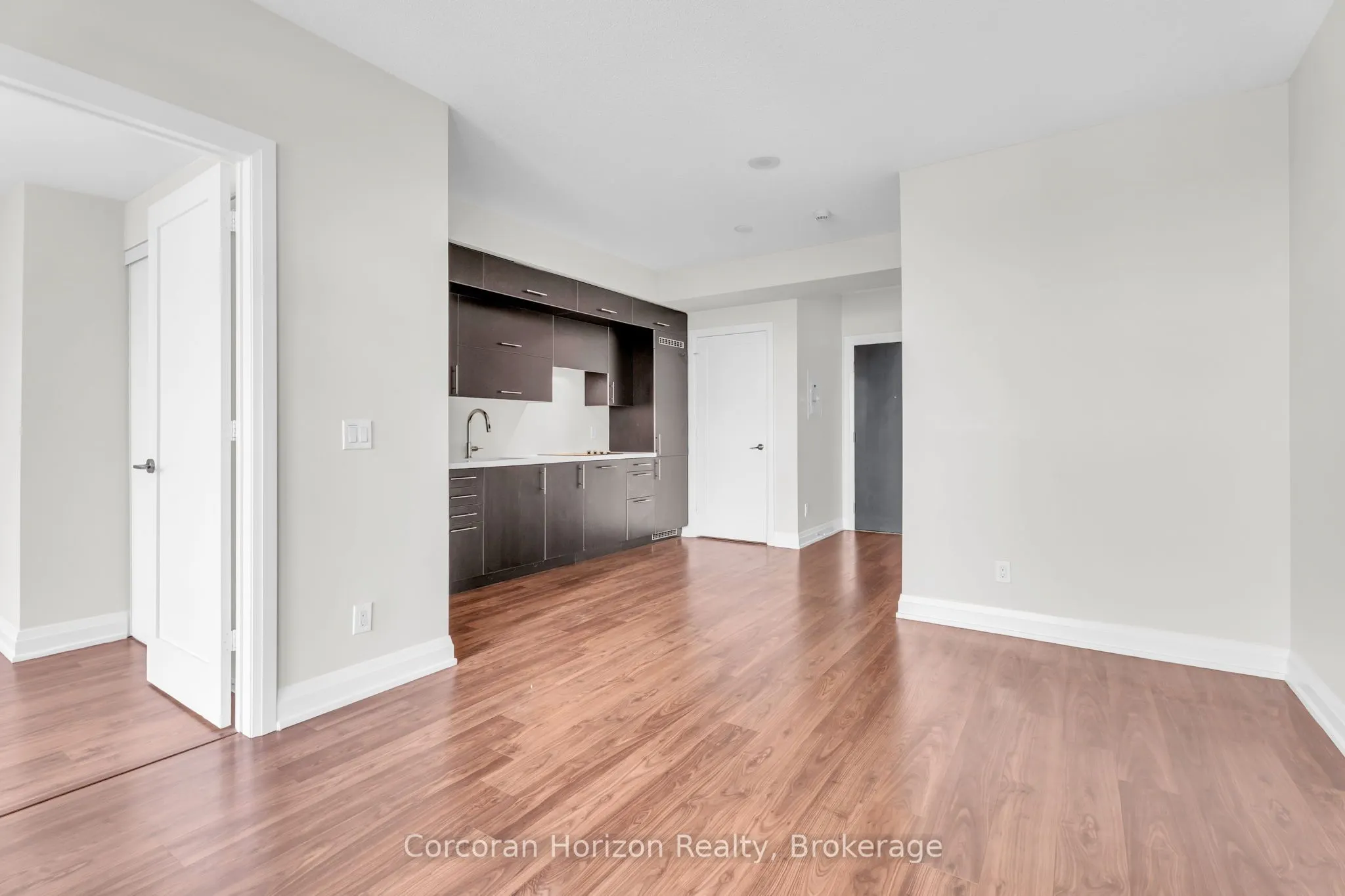 5 Sheppard Avenue E, #2819