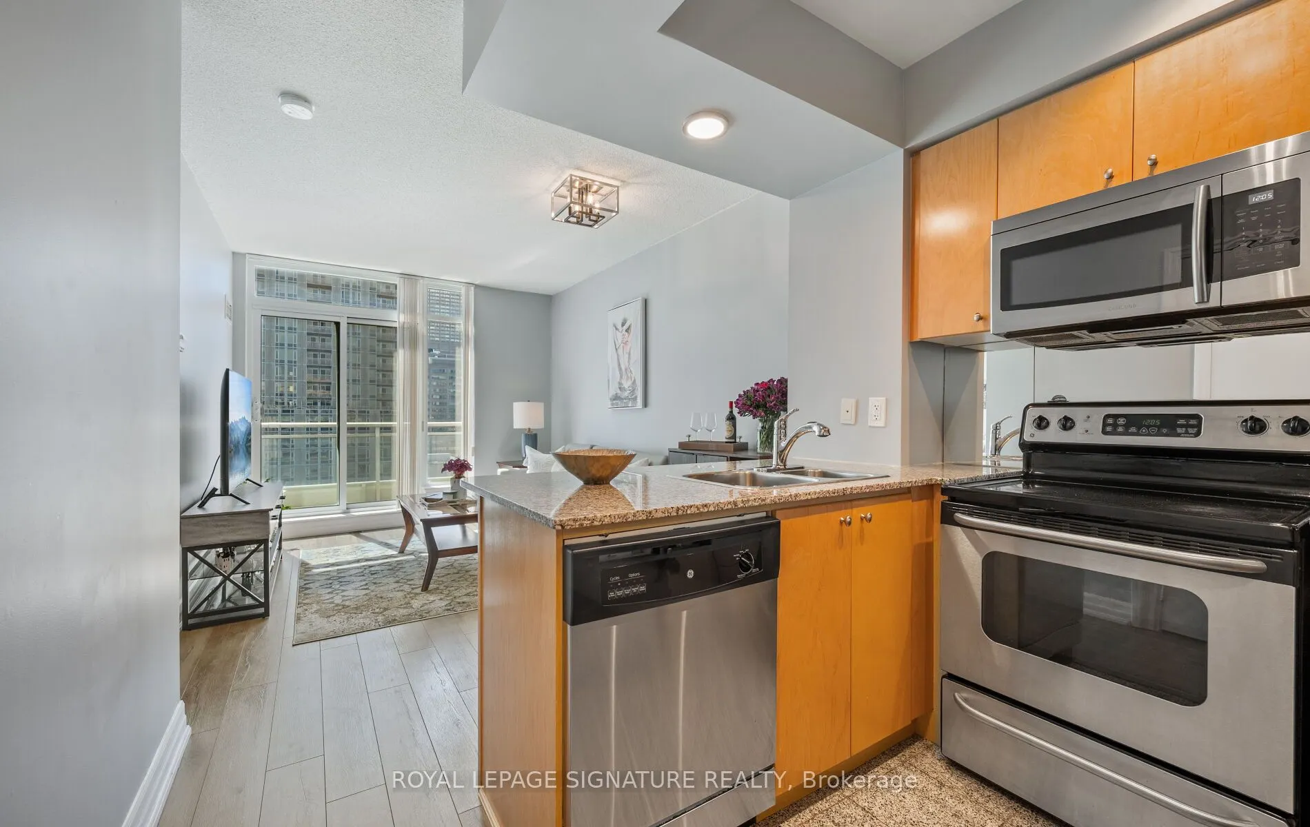 8 Scollard Street, #1405