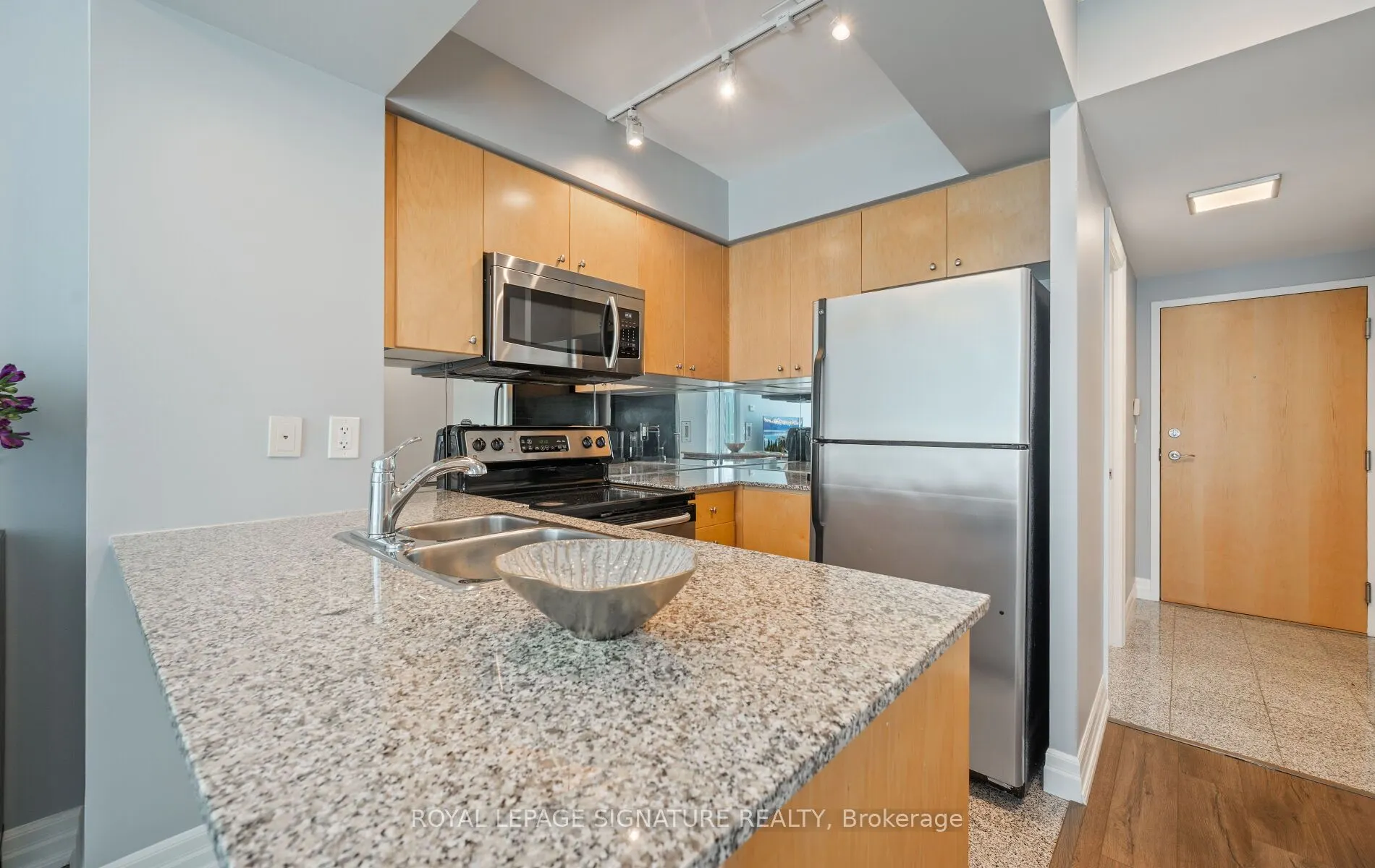 8 Scollard Street, #1405
