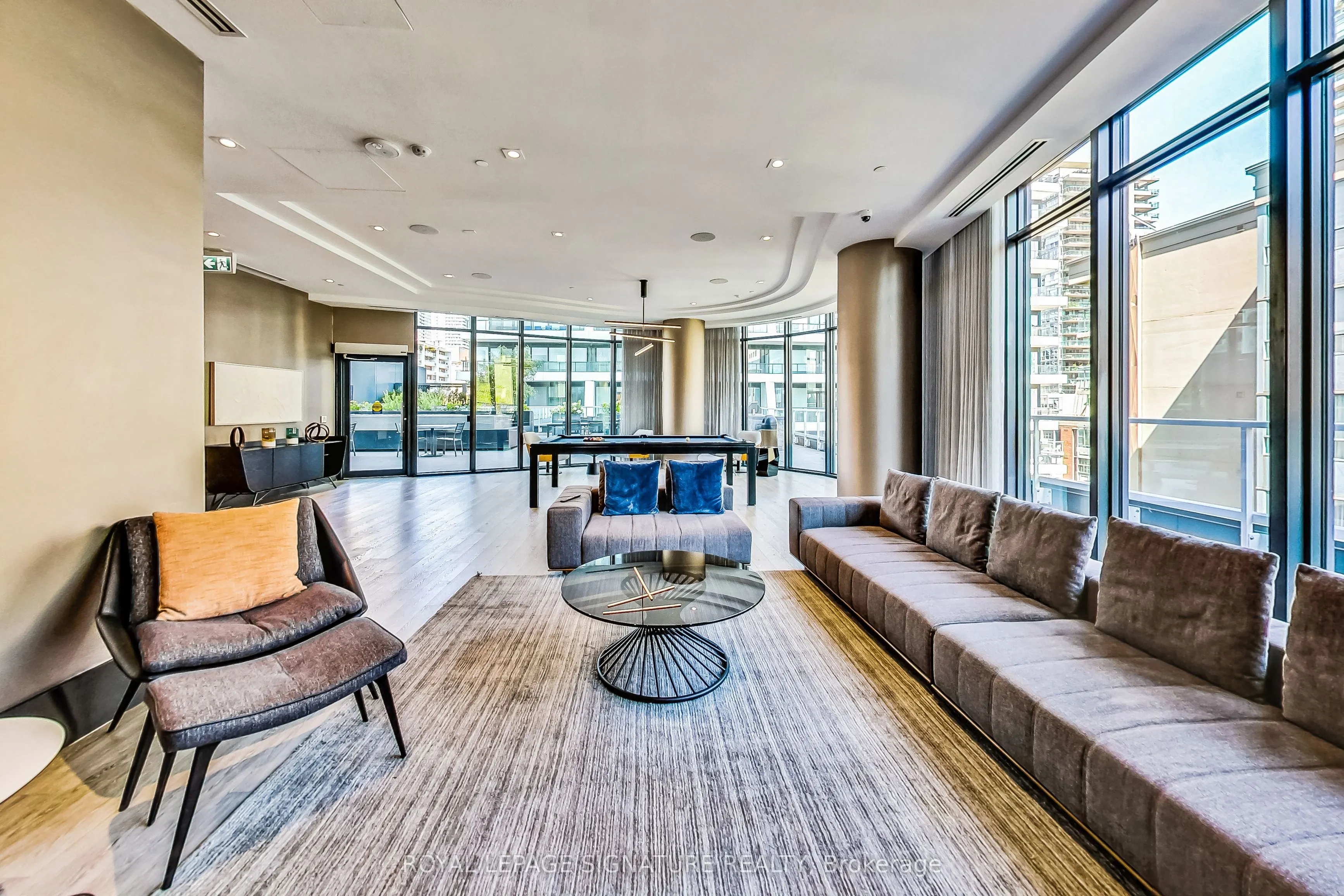 403 Church Street, #4002