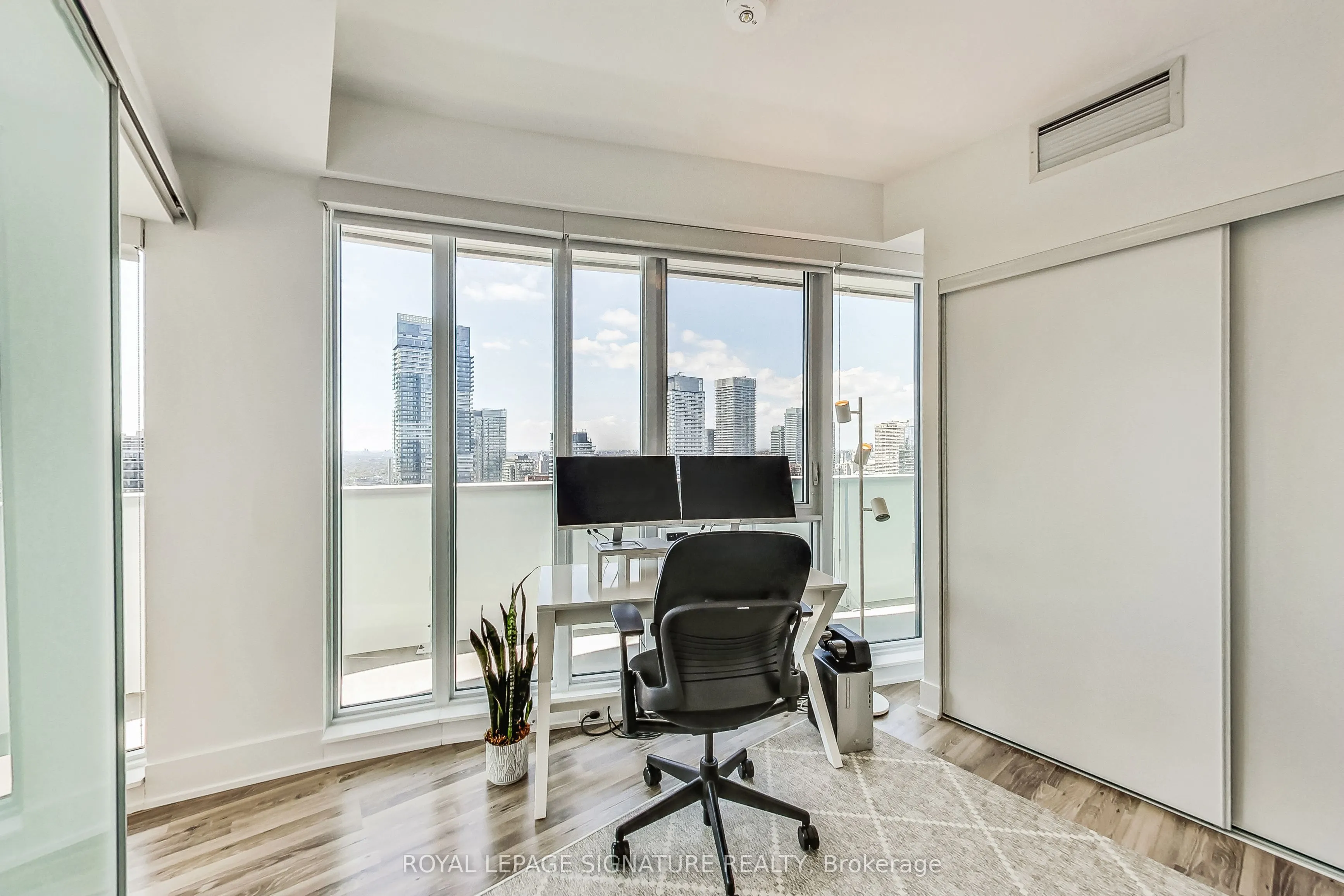 403 Church Street, #4002