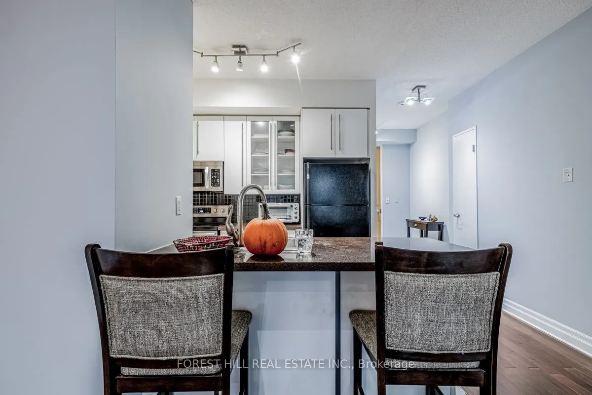 70 Alexander Street, #305