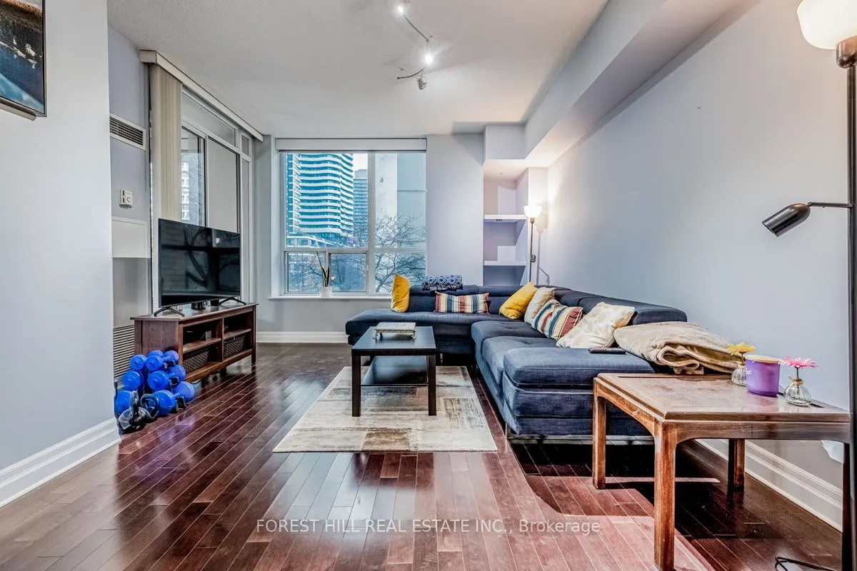 70 Alexander Street, #305