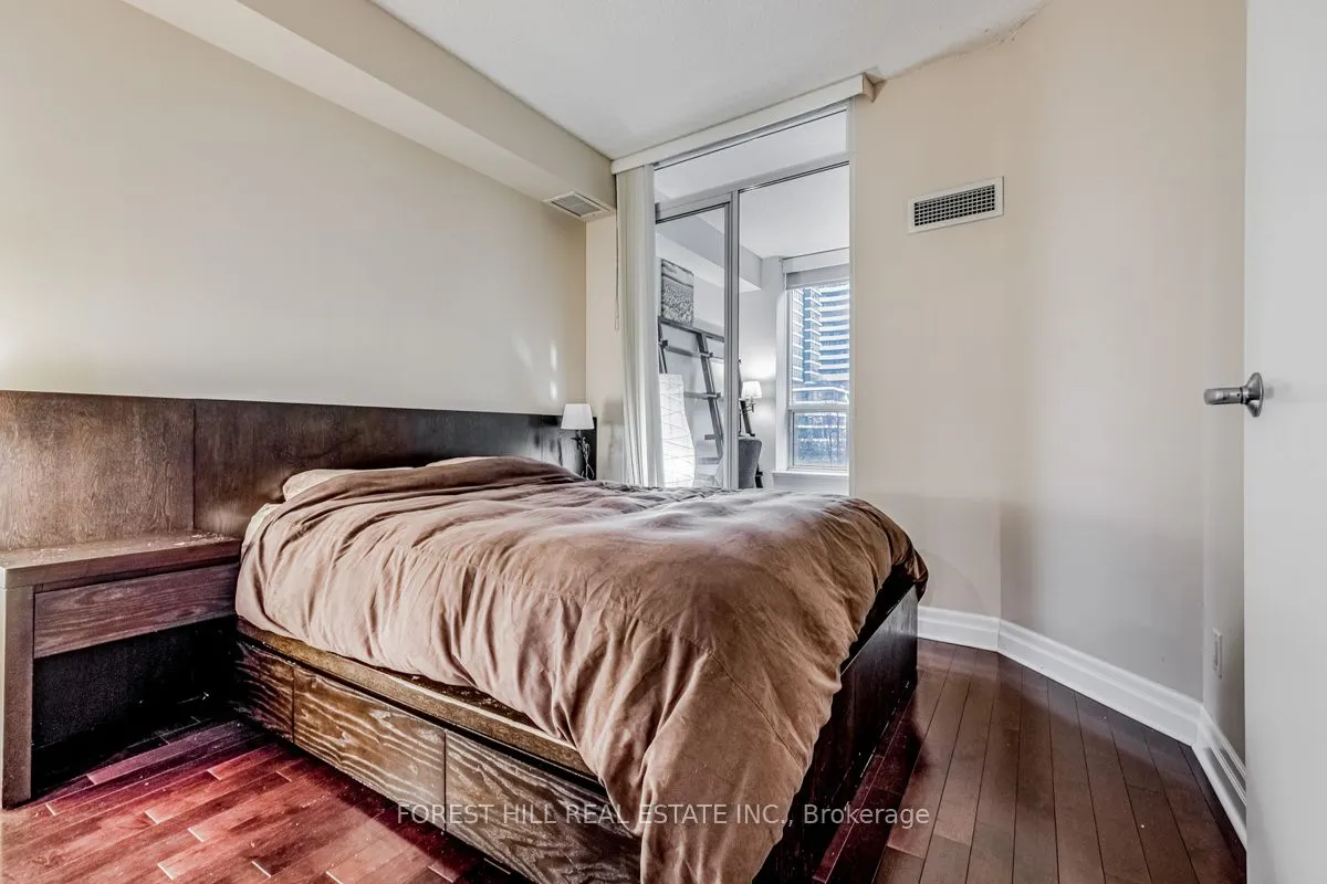 70 Alexander Street, #305