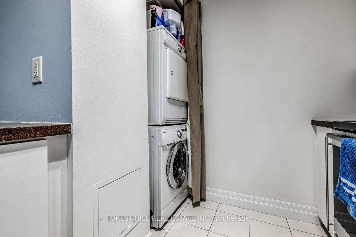 70 Alexander Street, #305